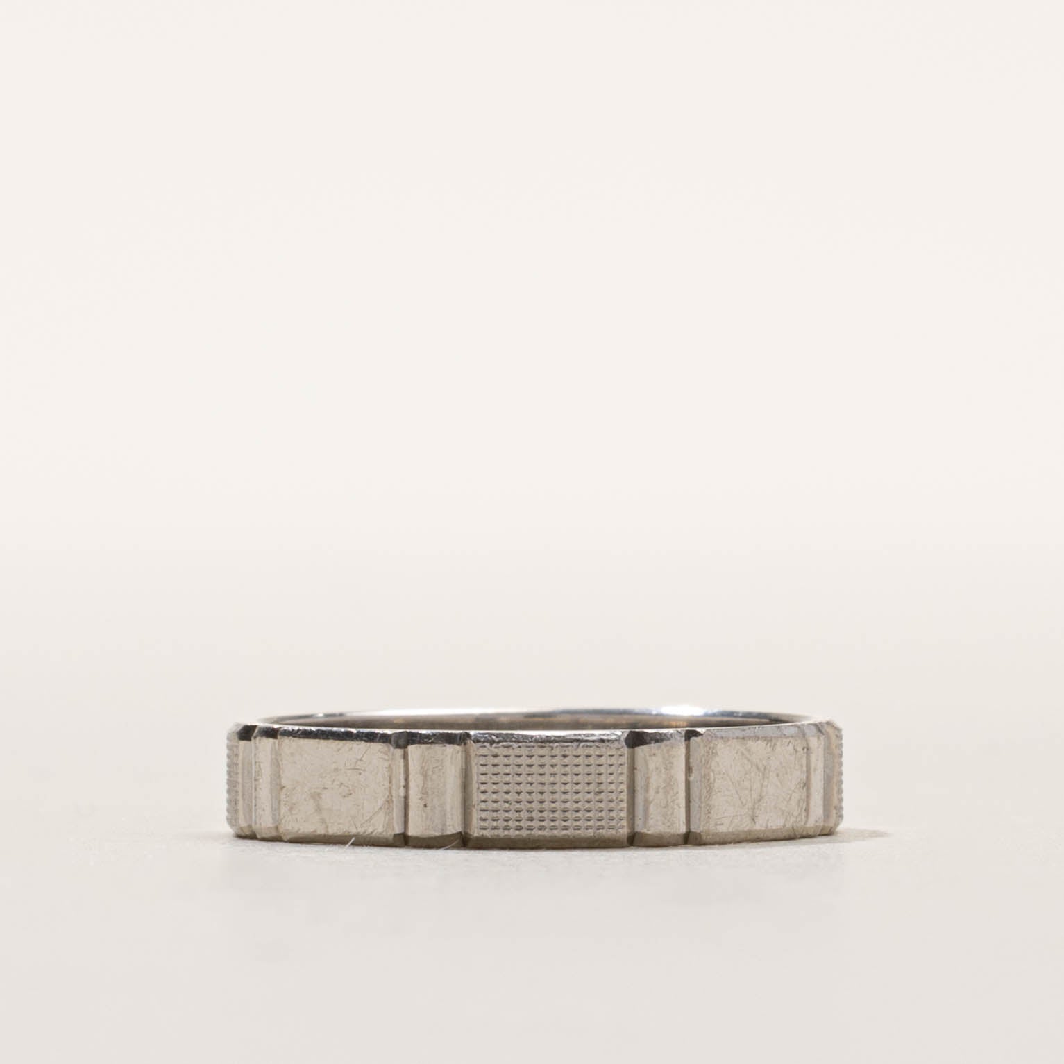 900 Platinum Diamond Textured Fluted Band | 3.80mm | SZ 8