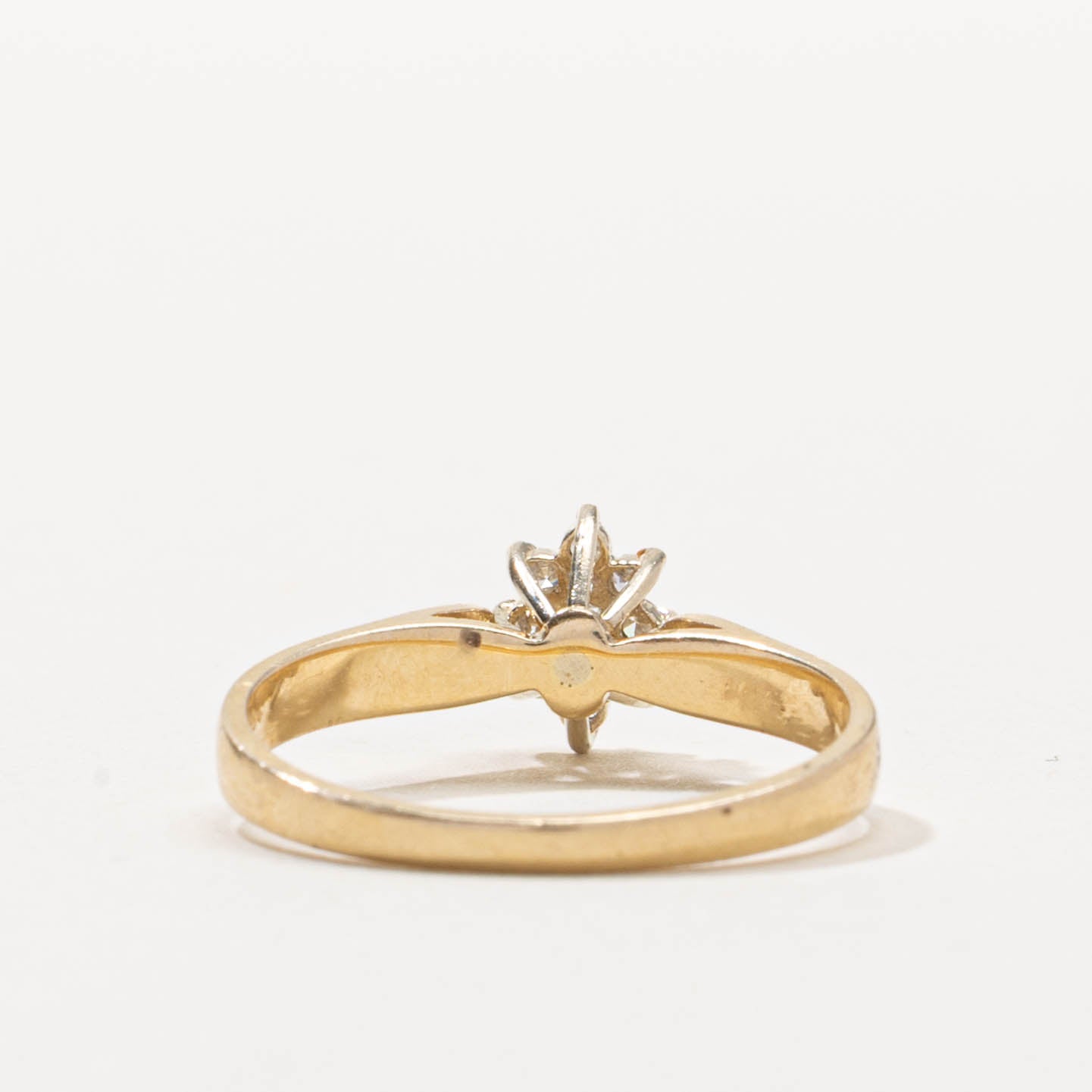 14k Diamond Petal Cluster Ring | SZ 6.5