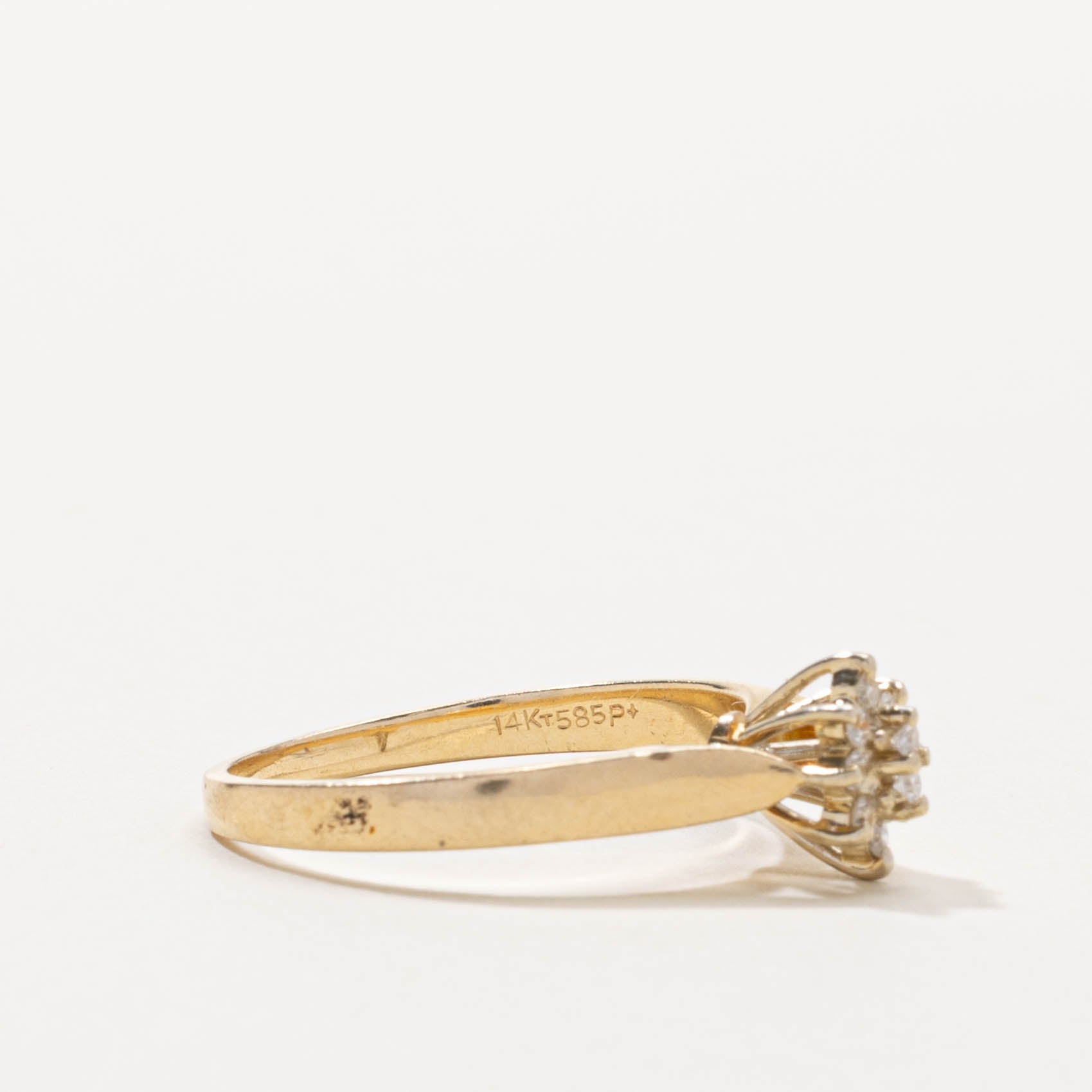 14k Diamond Petal Cluster Ring | SZ 6.5