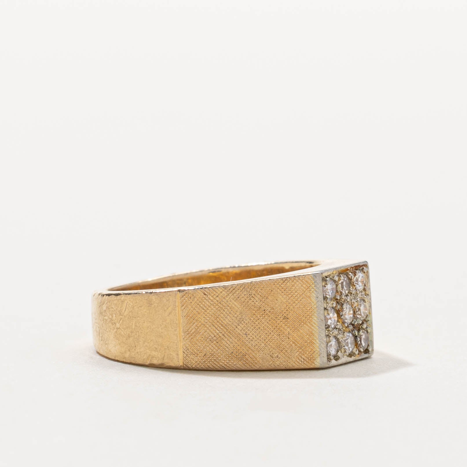 14k Diamond Grid Textured Ring | SZ 5.75