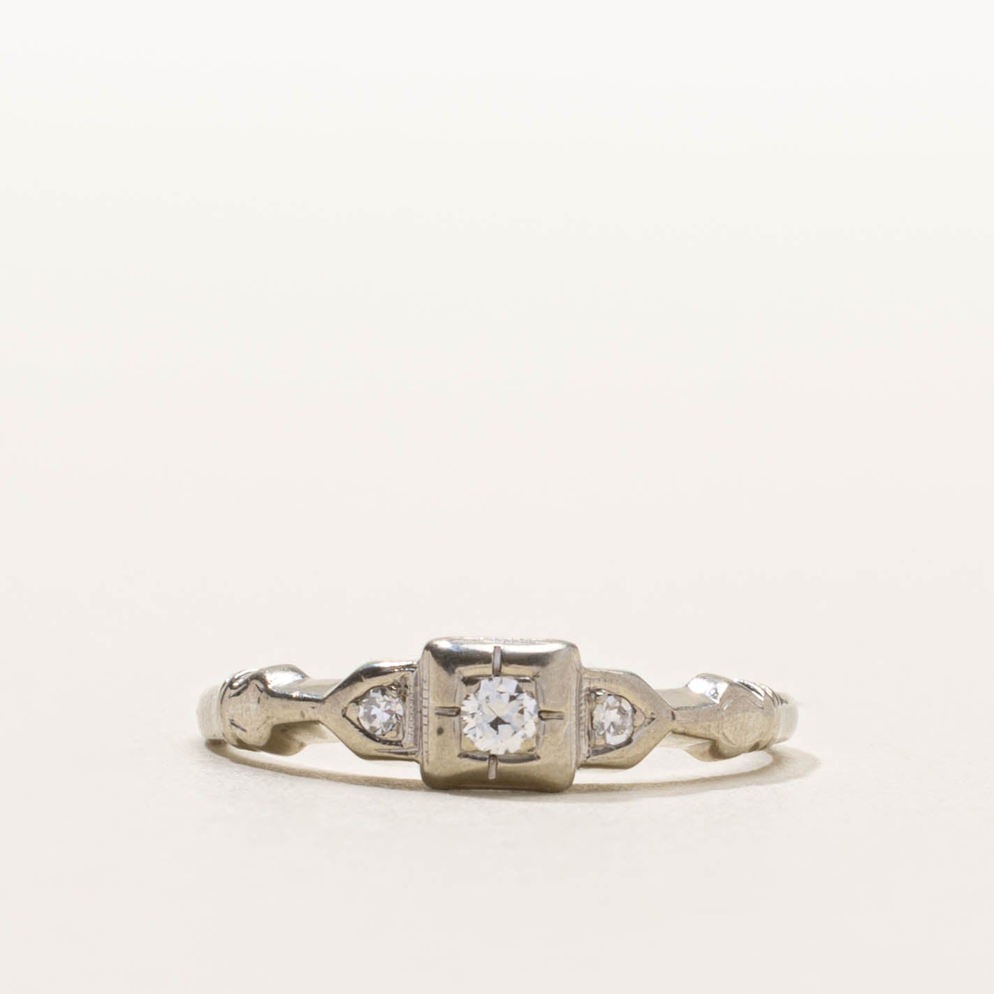 18k Three Stone Diamond Geometric Ring | SZ 6.75
