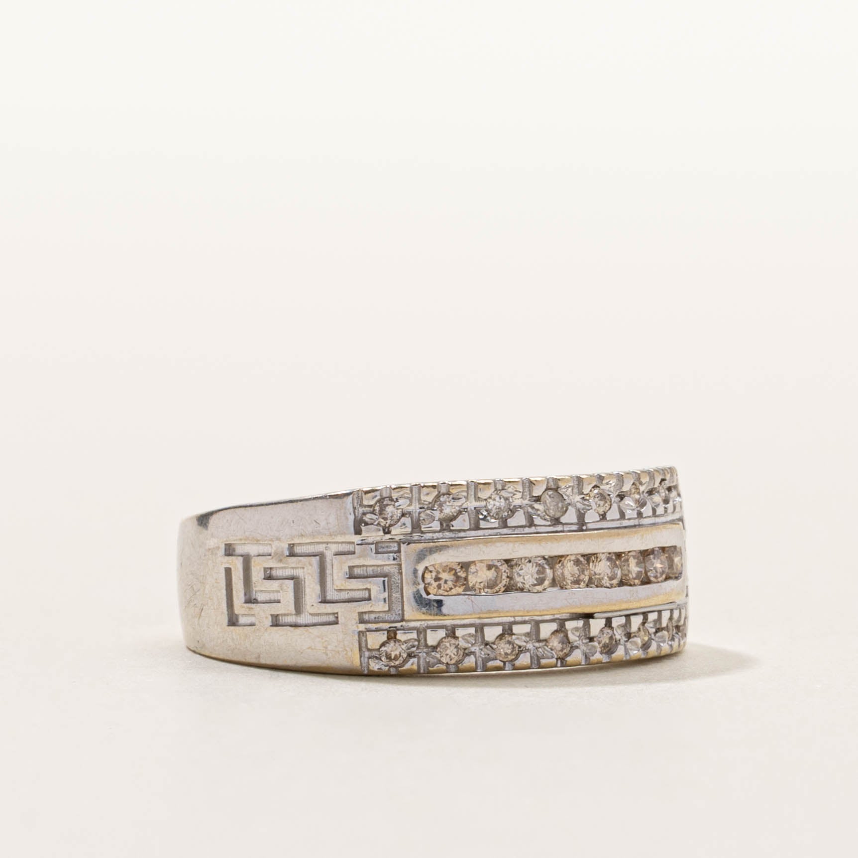 18k Channel Set Diamond Ornate Dome Ring | SZ 8.5