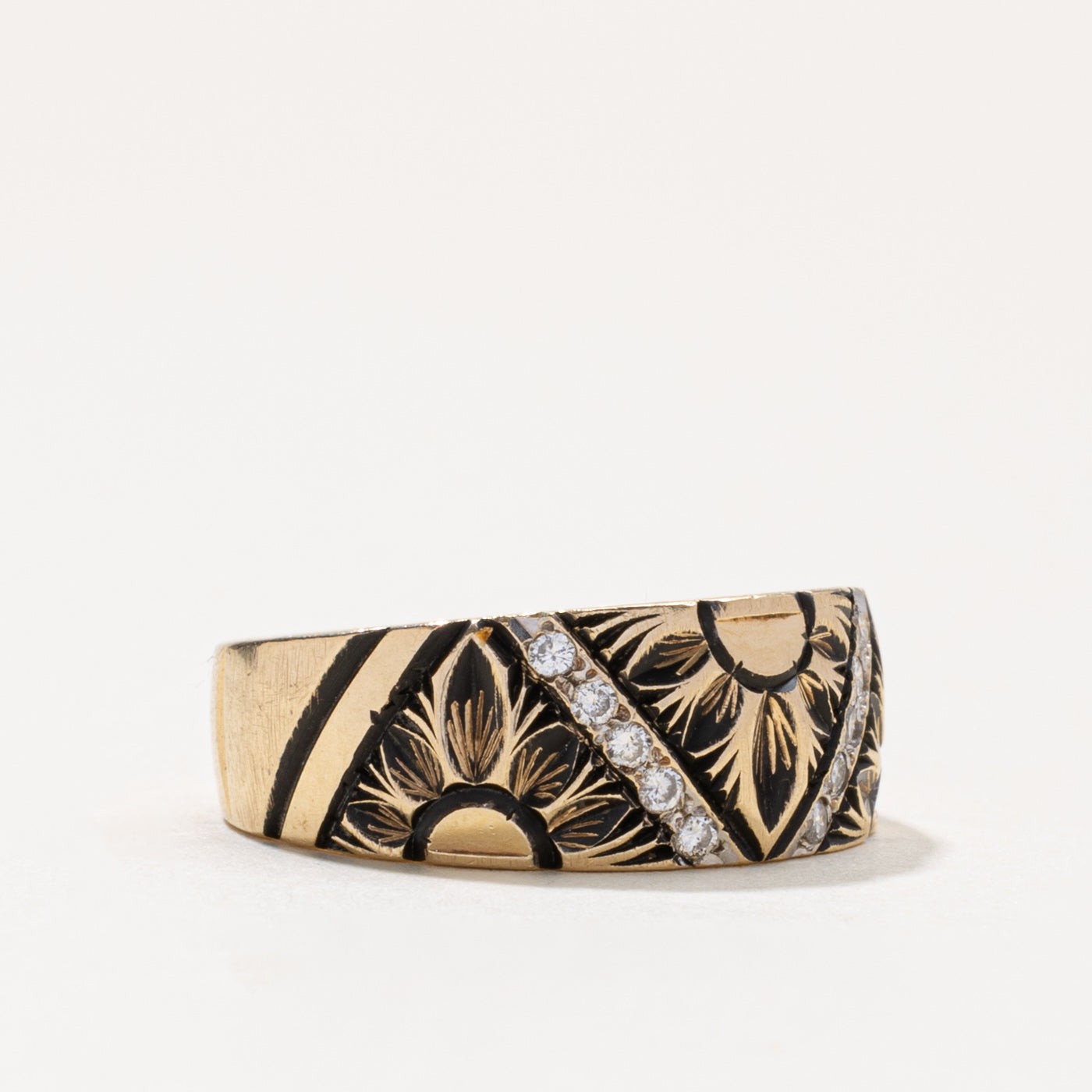 14k Diamond Floral Engraved Band | SZ 7.5