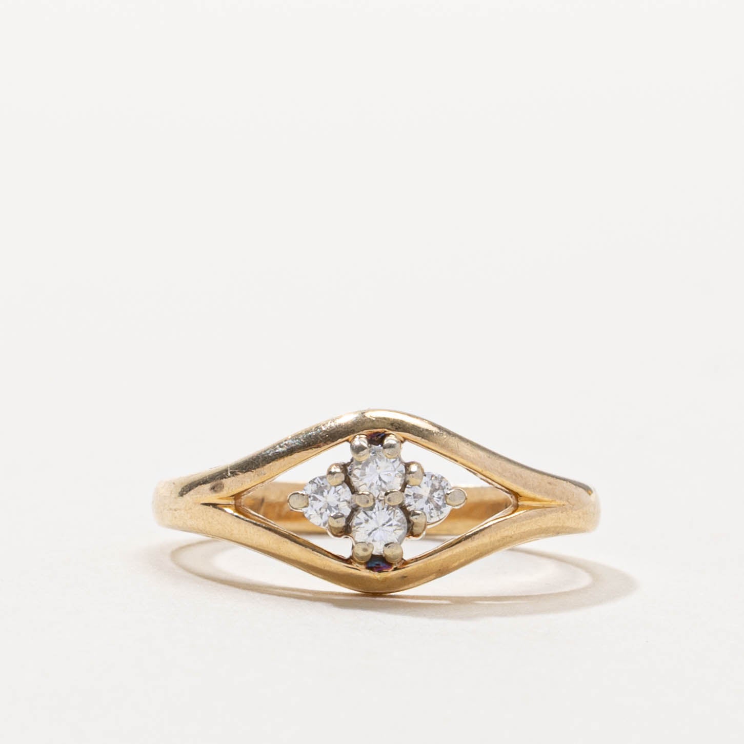 14k Diamond Cluster Split Shank Ring | SZ 4.25