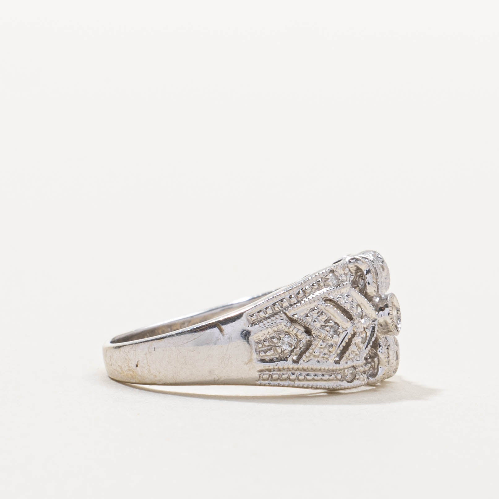 14k Diamond Ornate Milgrained Dome Ring | SZ 4.75