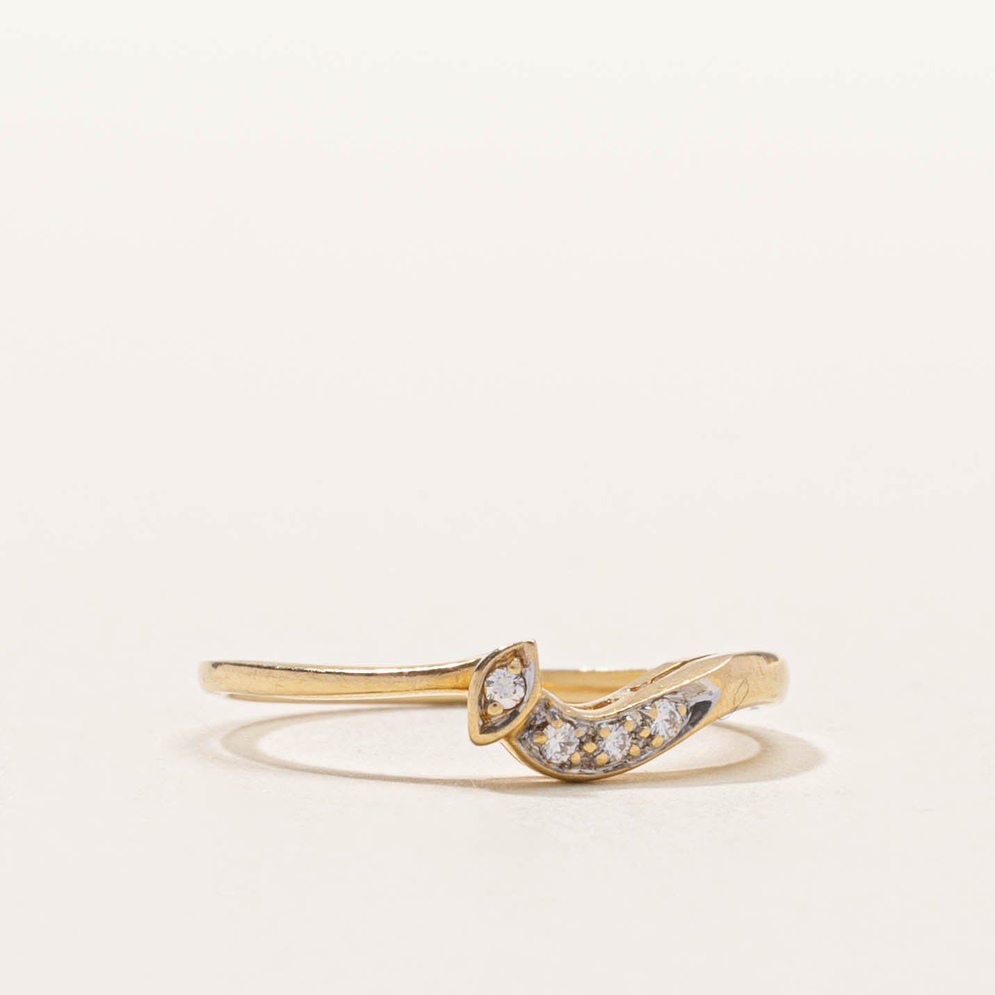 14k Diamond Abstract Contour Ring | SZ 5.25