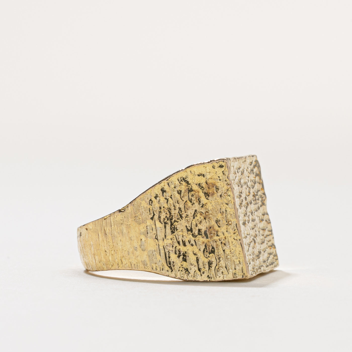 1973 London 9k Textured Chunky Signet Ring | SZ 10