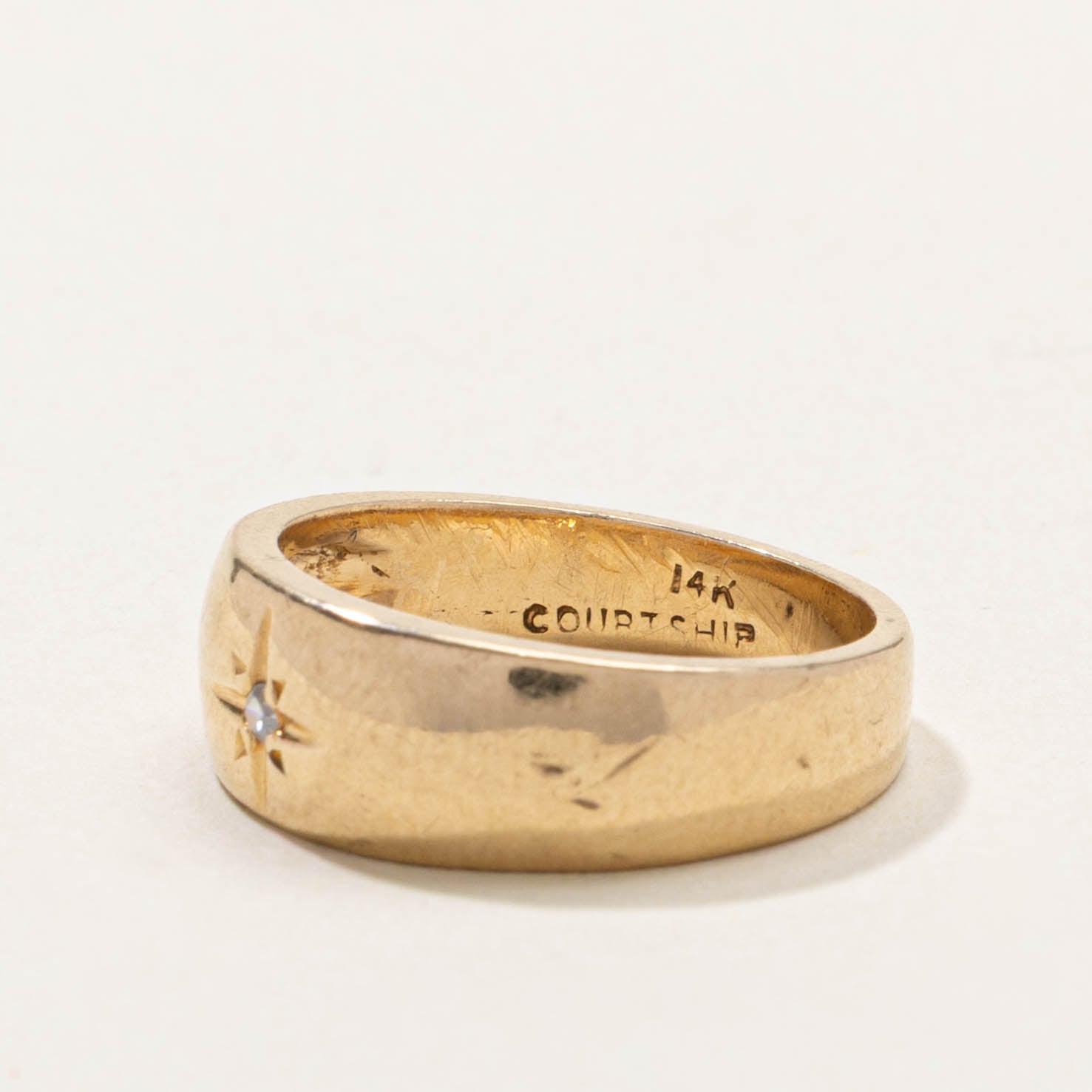 14k Star Set Diamond Dome Ring | SZ 5