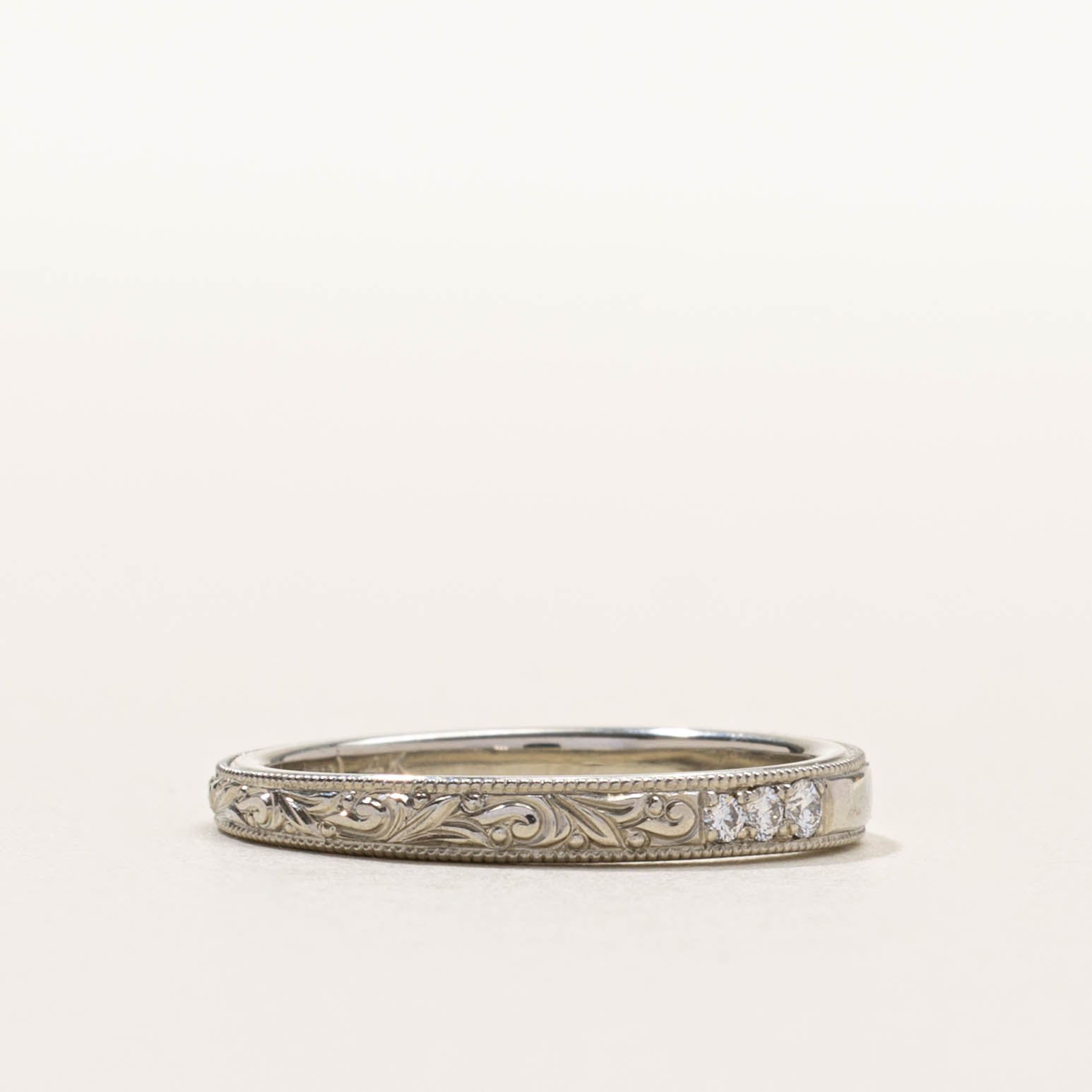 14k Diamond Accent Milgrained Band | SZ 6