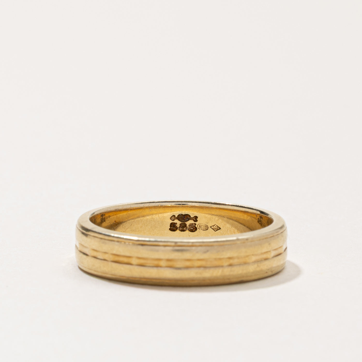 14k Yellow Gold Grooved Band | 4.75mm | SZ 8