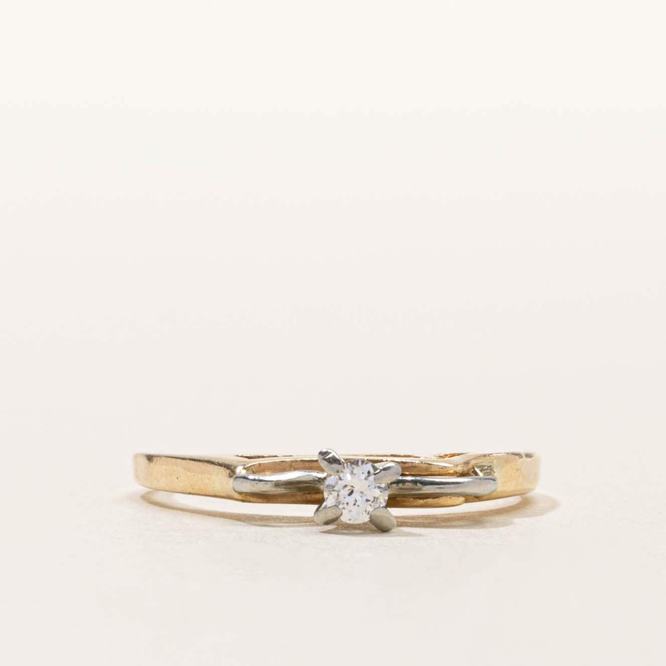 14k Diamond Solitaire Ring | SZ 7