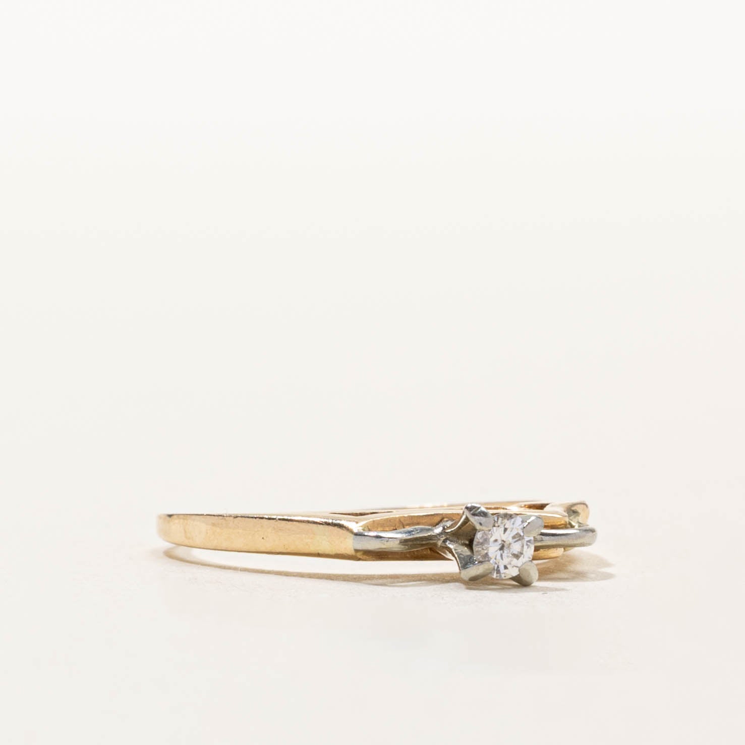 14k Diamond Solitaire Ring | SZ 7