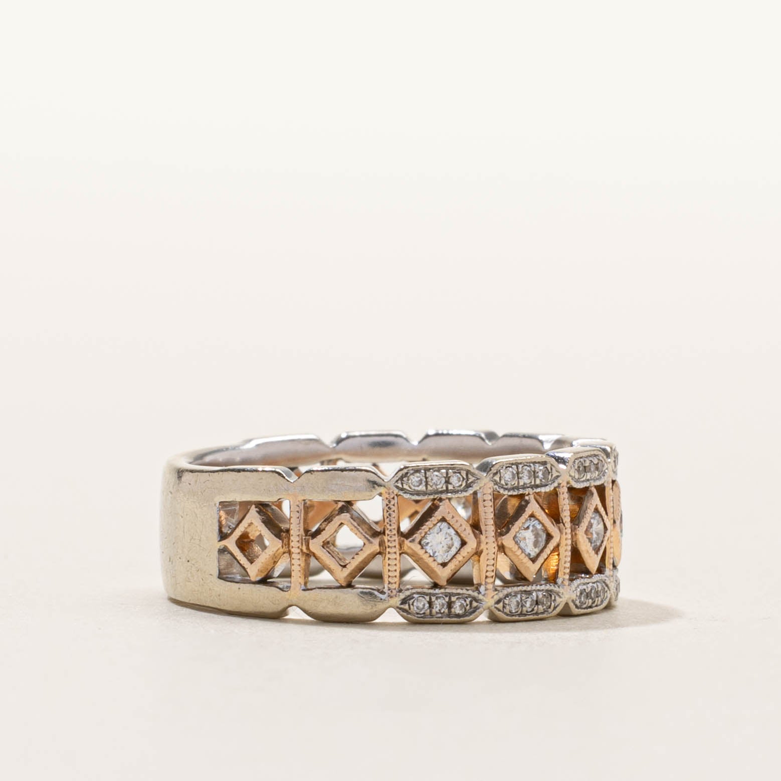 14k Two Tone Diamond Openwork Milgrained Band | 7mm | SZ 7