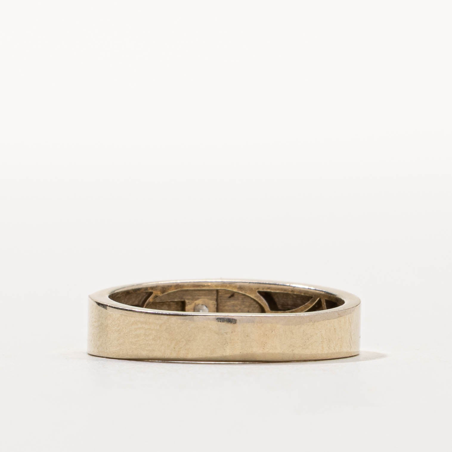 18k Diamond Cubic Textured Band | SZ 7.25