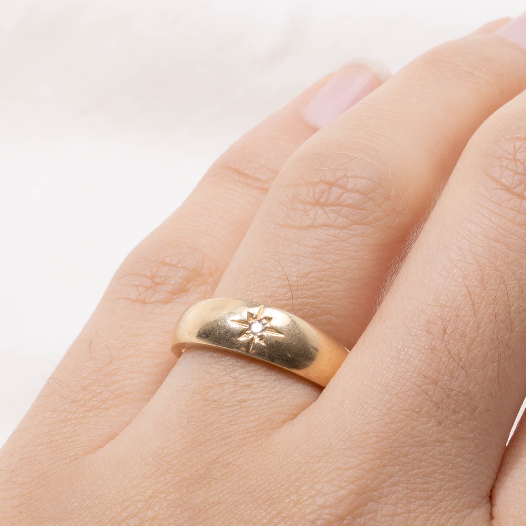14k Star Set Diamond Band | SZ 7
