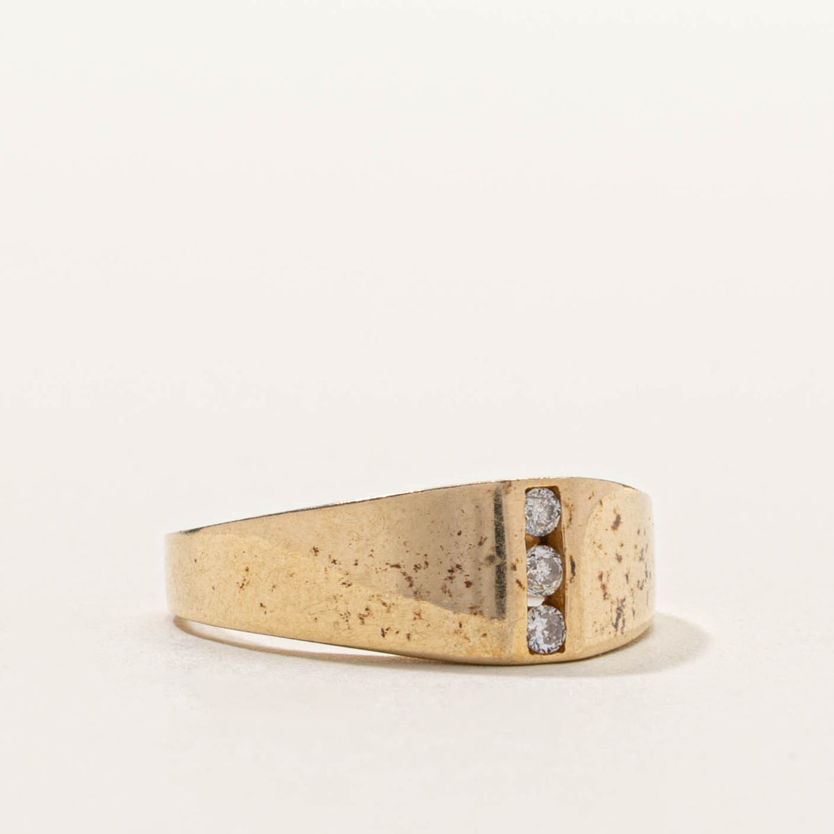 10k Three Stone Diamond Column Dome Ring | SZ 6