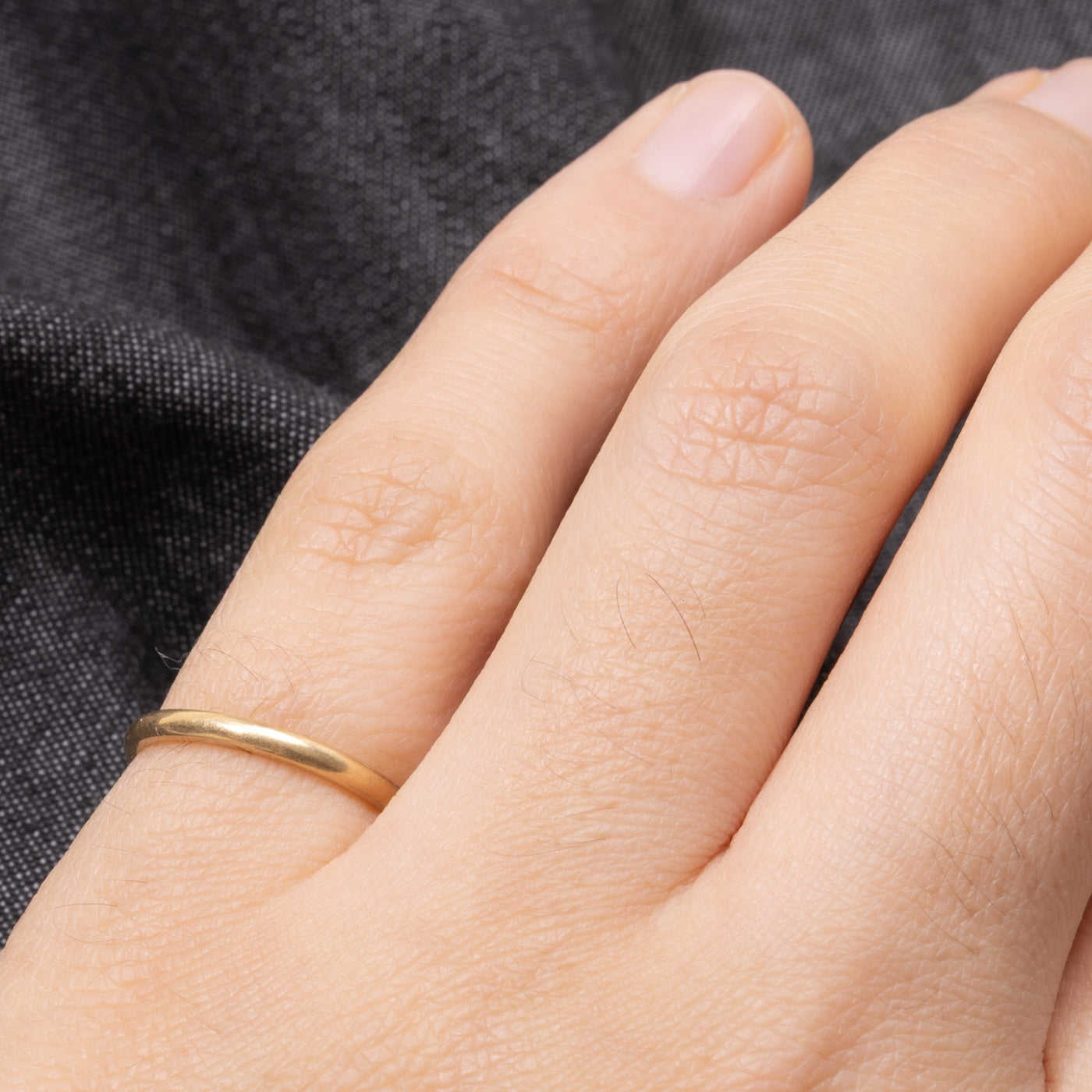 'Birks' 18k Thin Stacking Band | 1.70mm | SZ 4