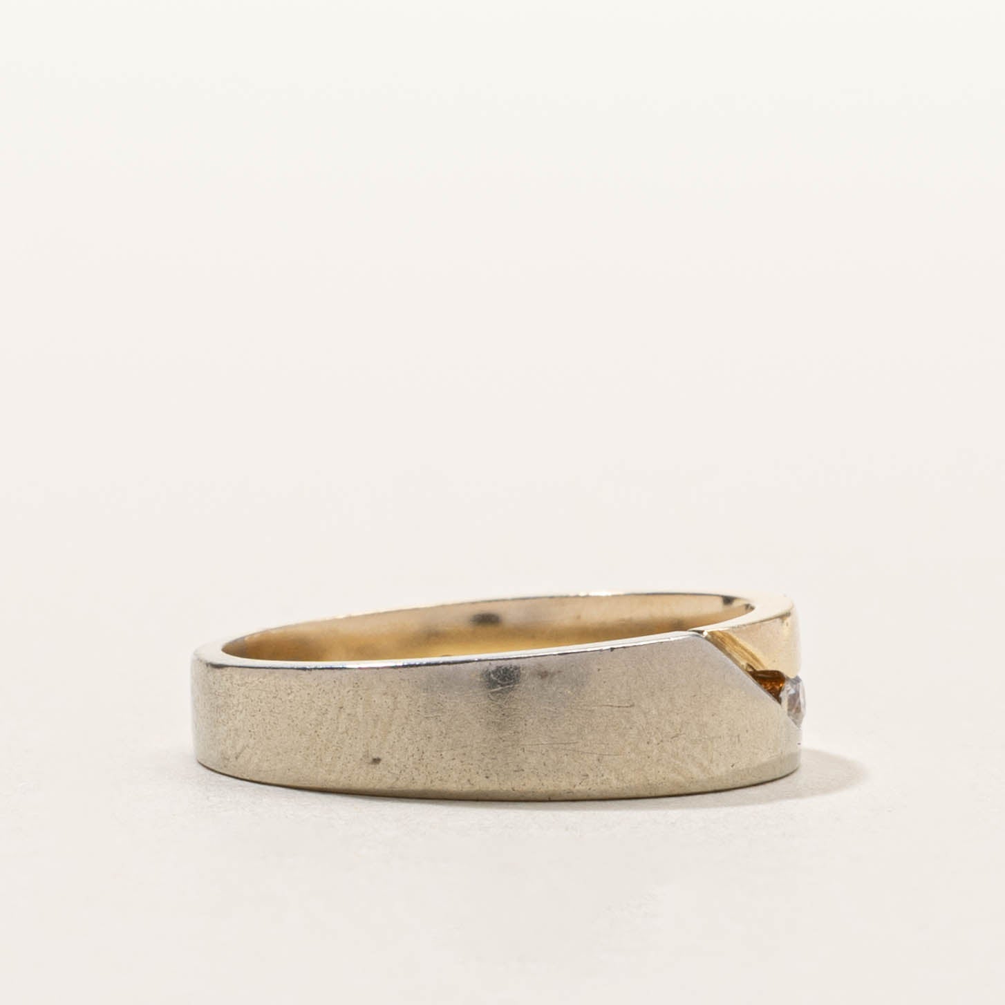 10k Two Tone Diamond Ravine Band | SZ 7.5