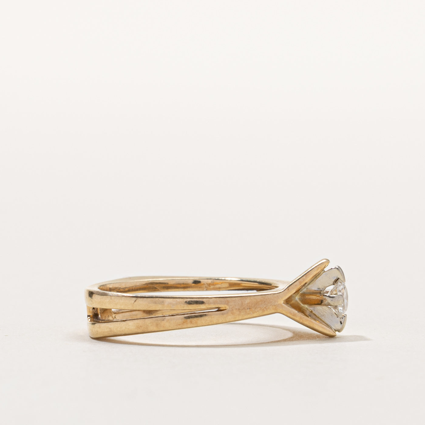 14k Diamond Rhombus Ring | 0.14ctw | SZ 5.25