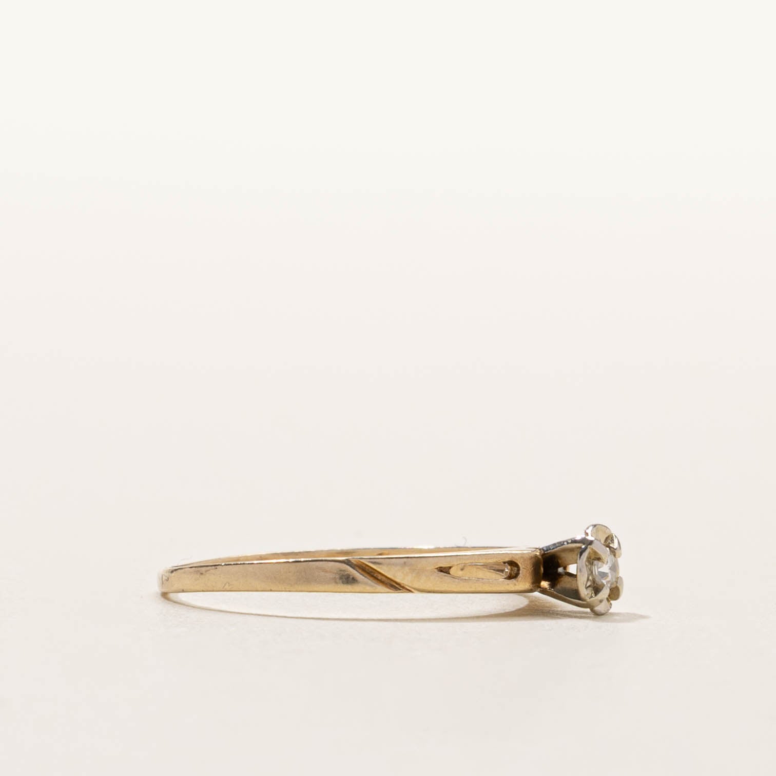 10k Illusion Set Diamond Openwork Ring | SZ 5.75