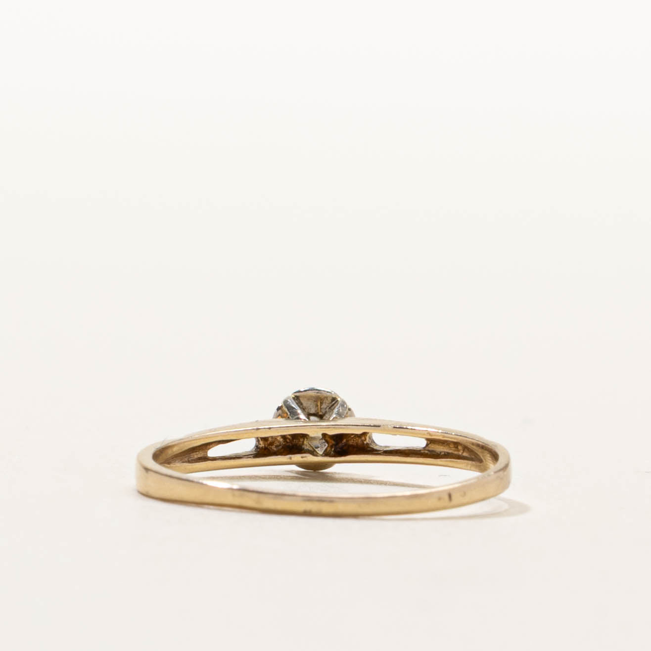 10k Illusion Set Diamond Openwork Ring | SZ 5.75