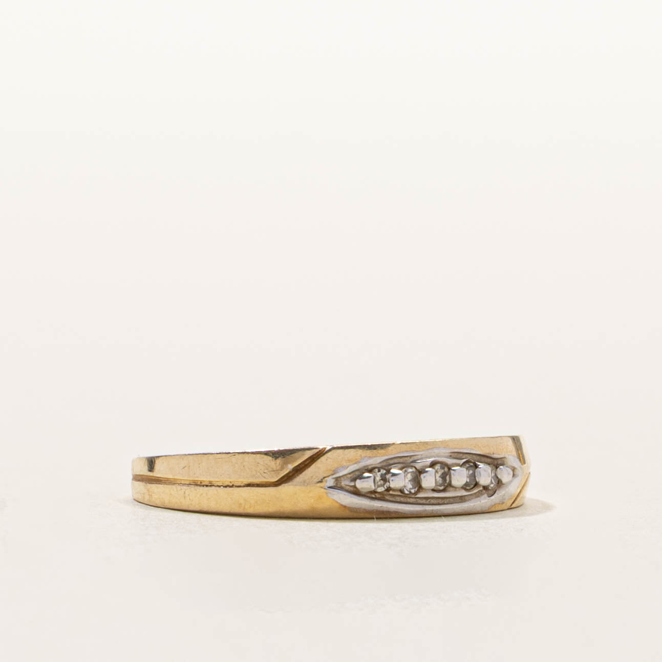 10k Diamond Marquise Grooved Ring | SZ 6