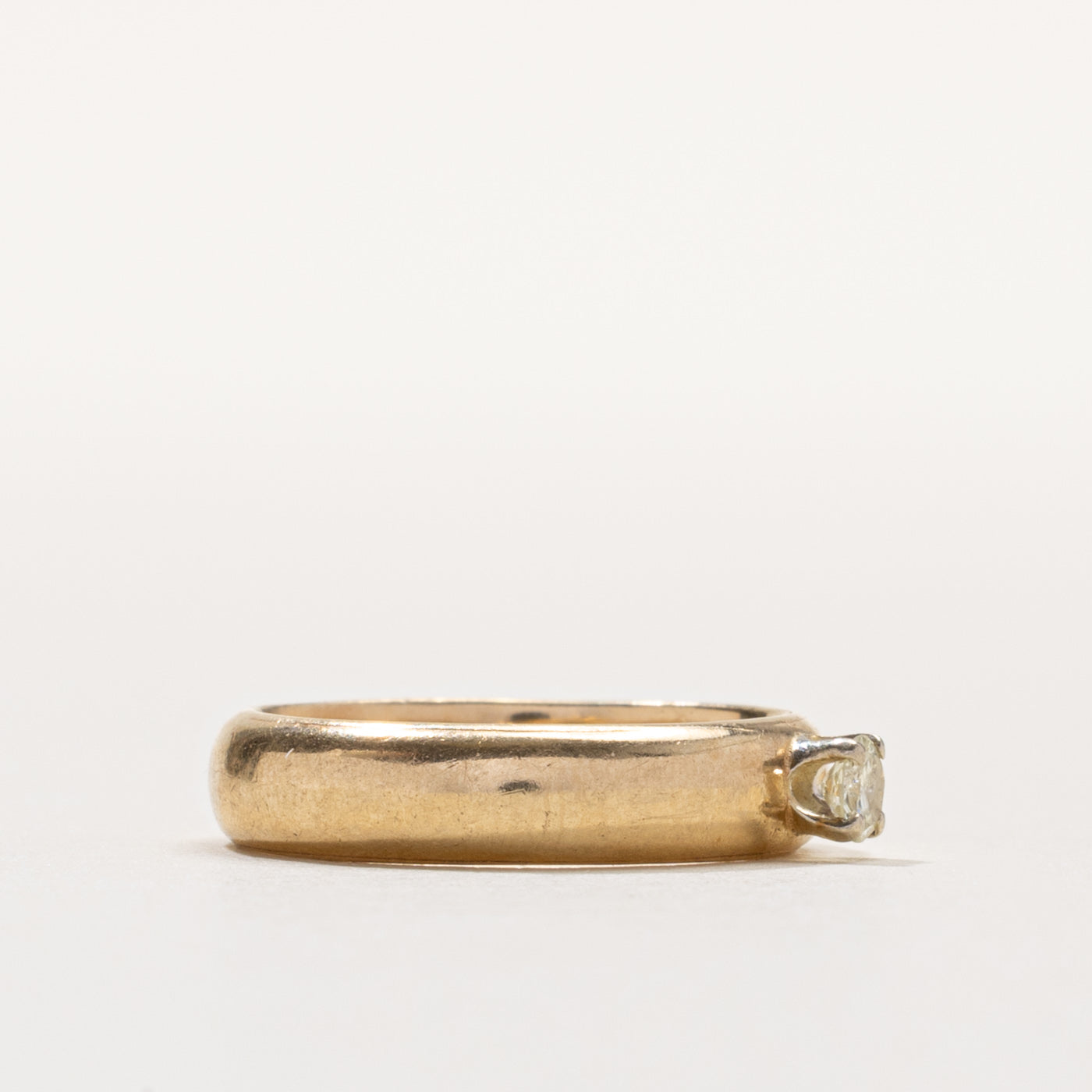 14k Solitaire Diamond Thicker Band Ring | 0.11ctw | 4.10mm | SZ 4.75