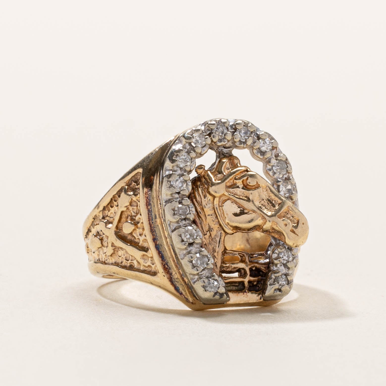 10k Diamond Engraved Horseshoe Cocktail Ring | SZ 5
