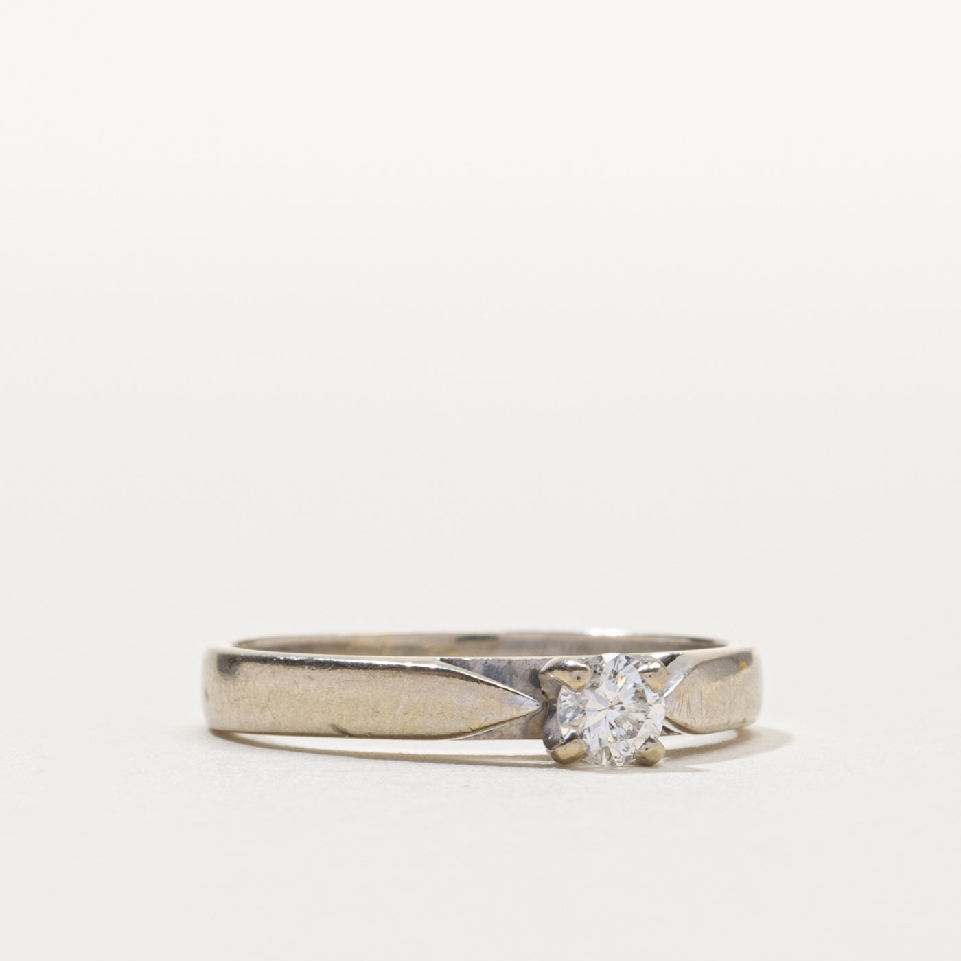 14k Round Brilliant Cut Diamond Reverse Tapered Ring | 0.18ctw | SZ 6