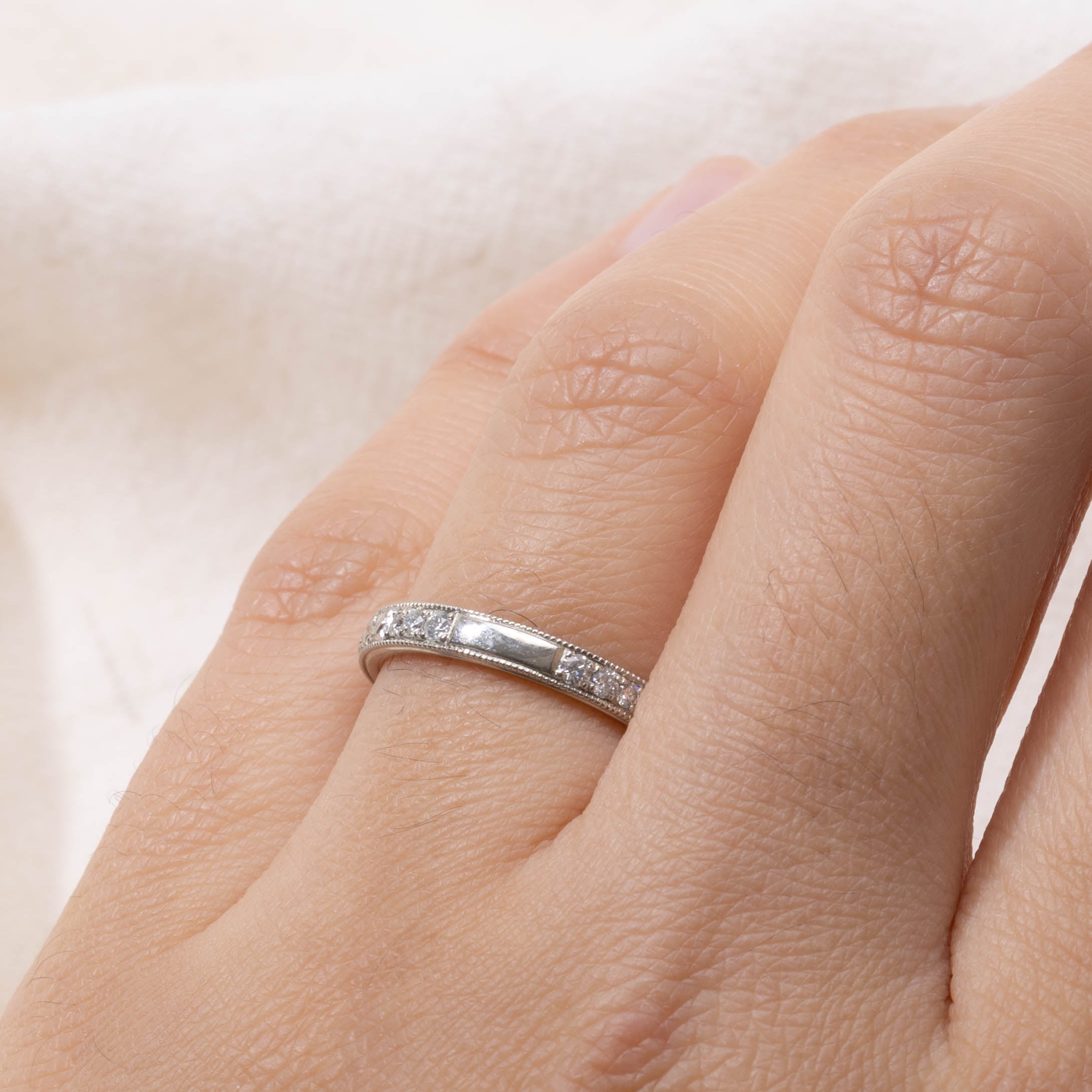 14k Diamond Accent Milgrained Band | SZ 6