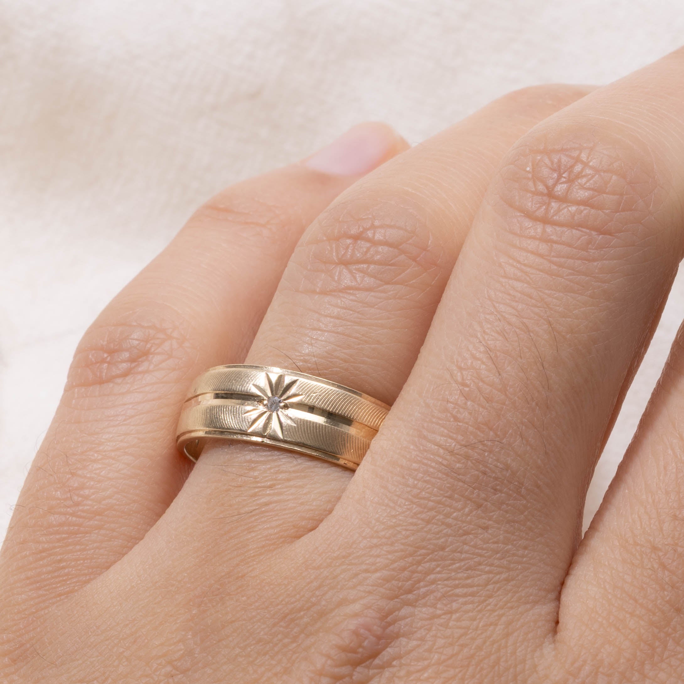 10k Star Set Diamond Dome Ring | SZ 9.75