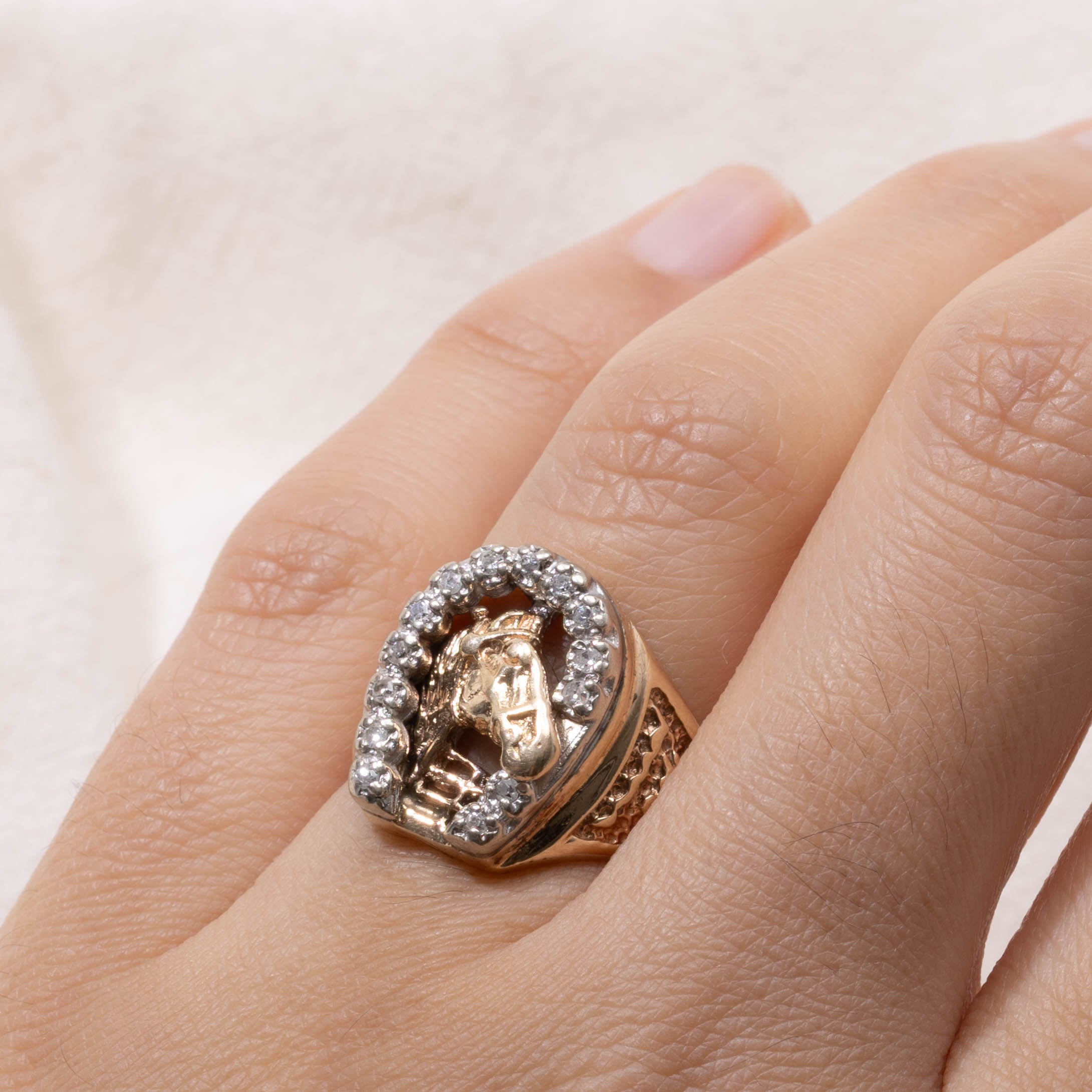 10k Diamond Engraved Horseshoe Cocktail Ring | SZ 5