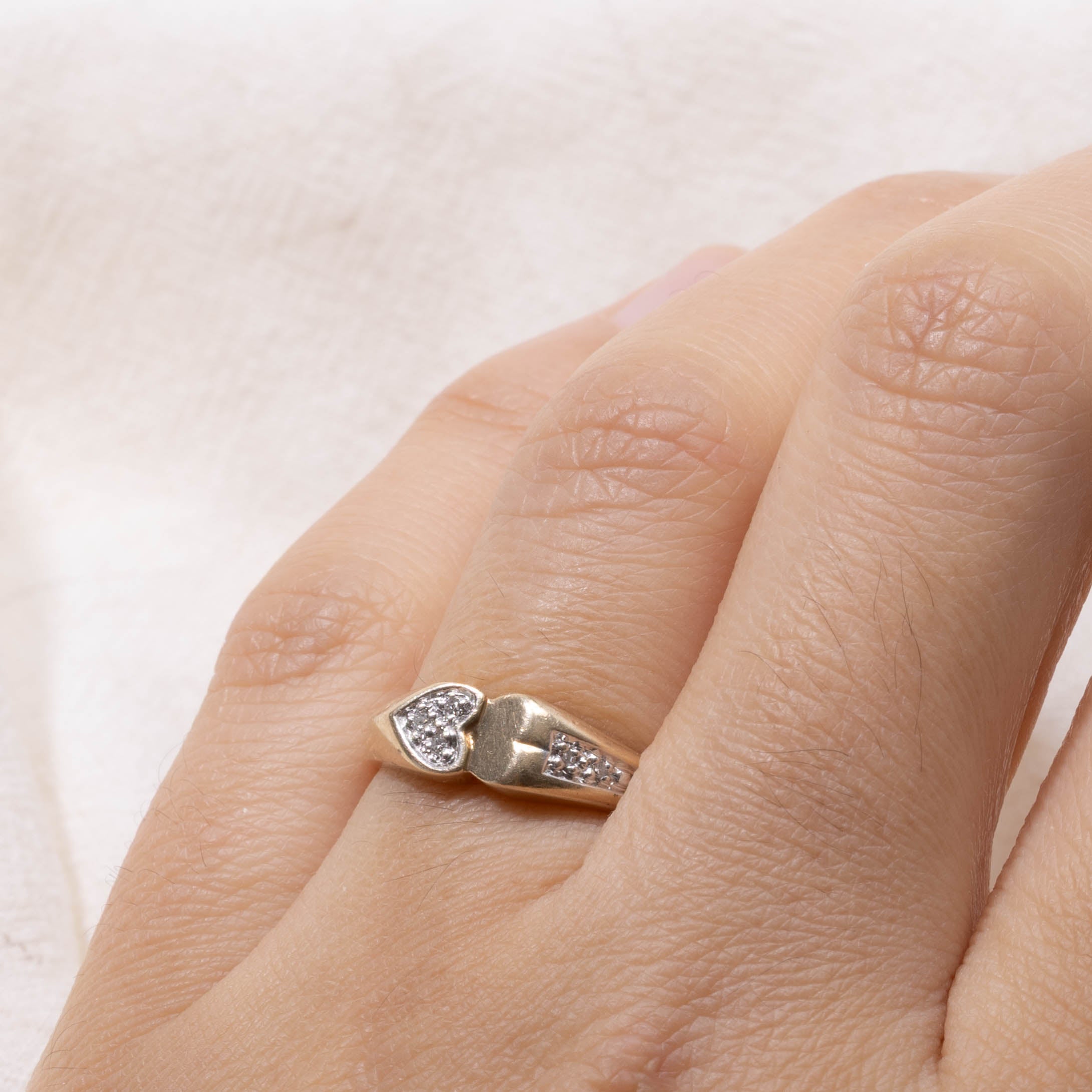 10k Diamond Accent Heart Ring | SZ 6