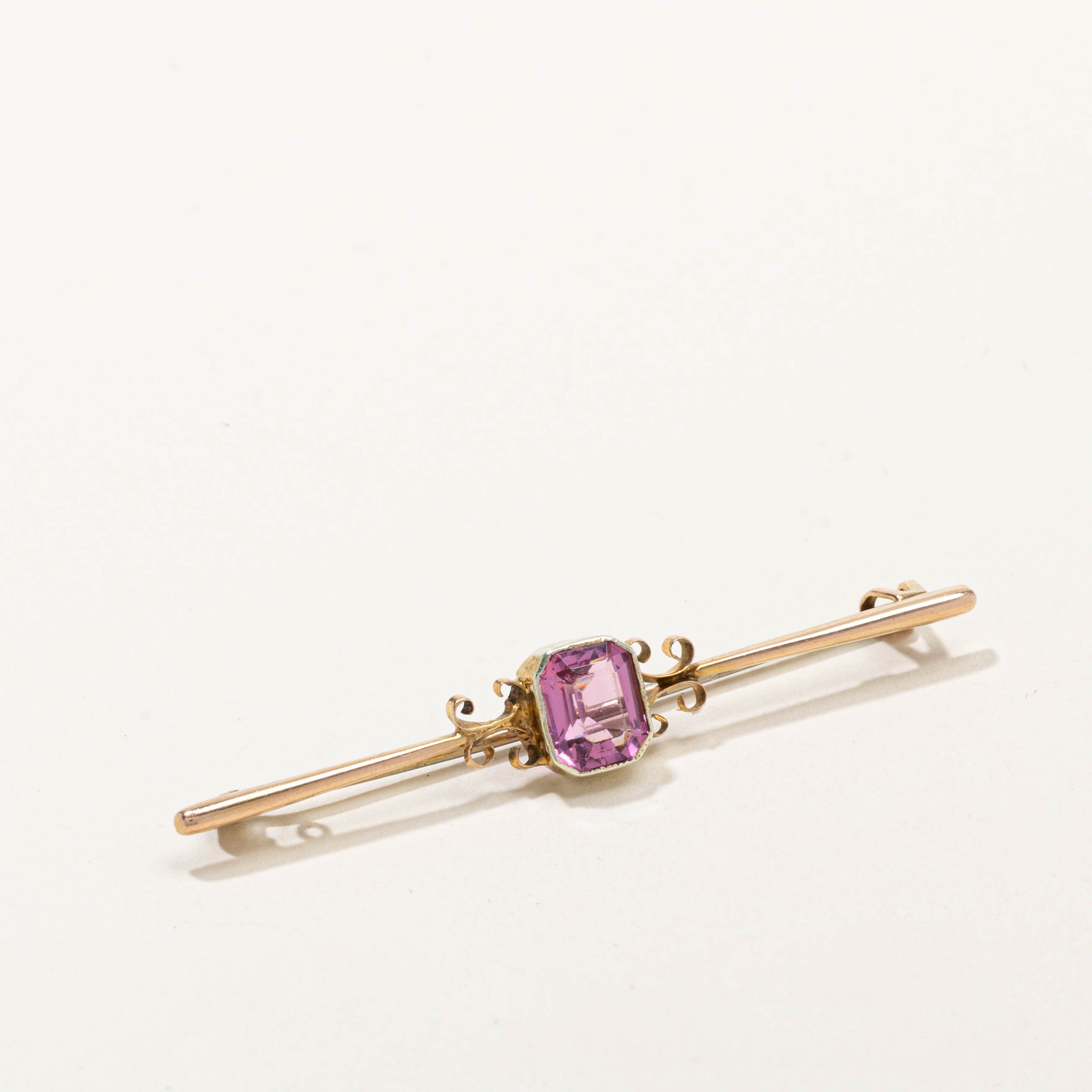 9k Antique Pink Glass Bar Brooch | 3.00ct
