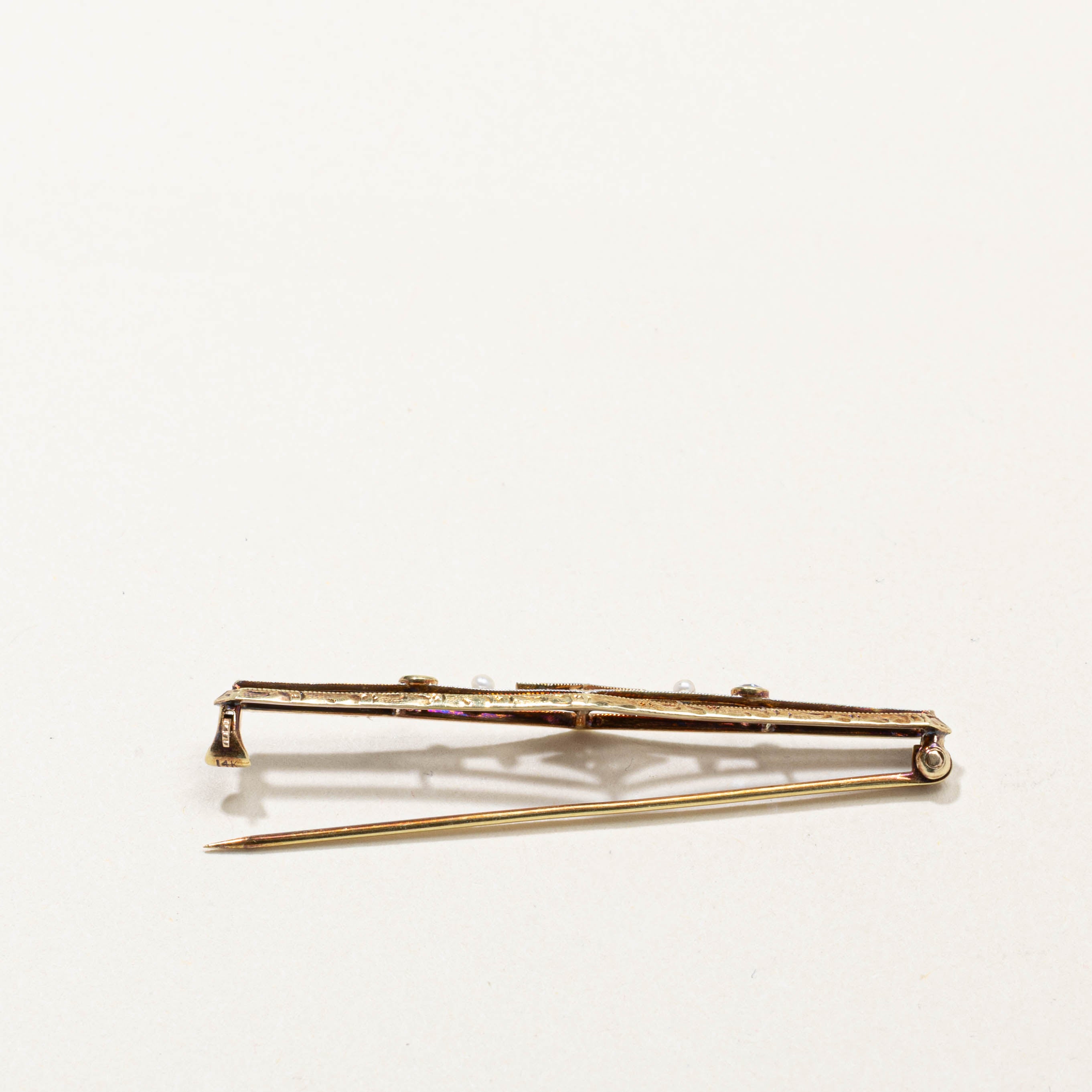 Art Deco Sapphire, Pearl & Diamond Brooch | 0.10ctw, 0.04ctw