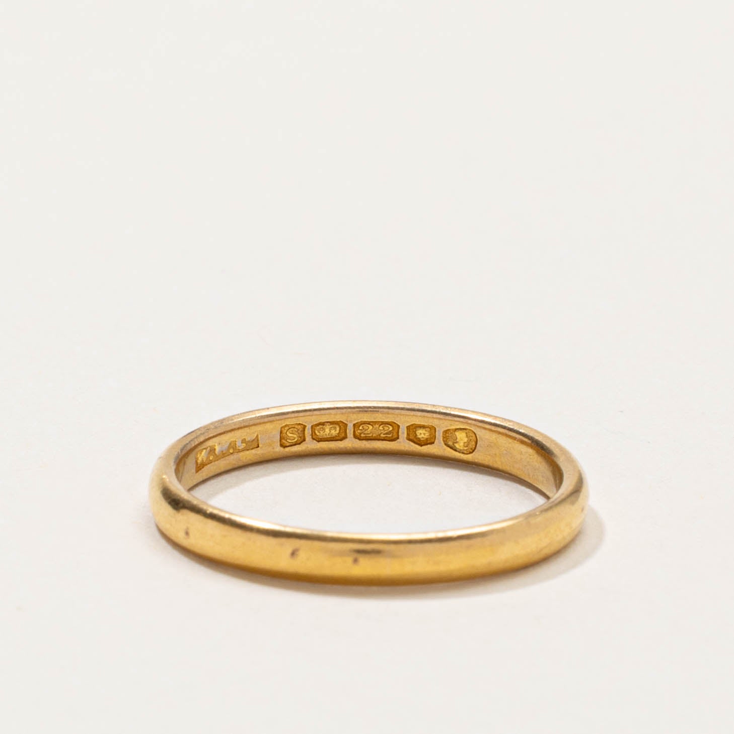 1953 London 22k Thin Stacking Band | 2.40mm | SZ 6