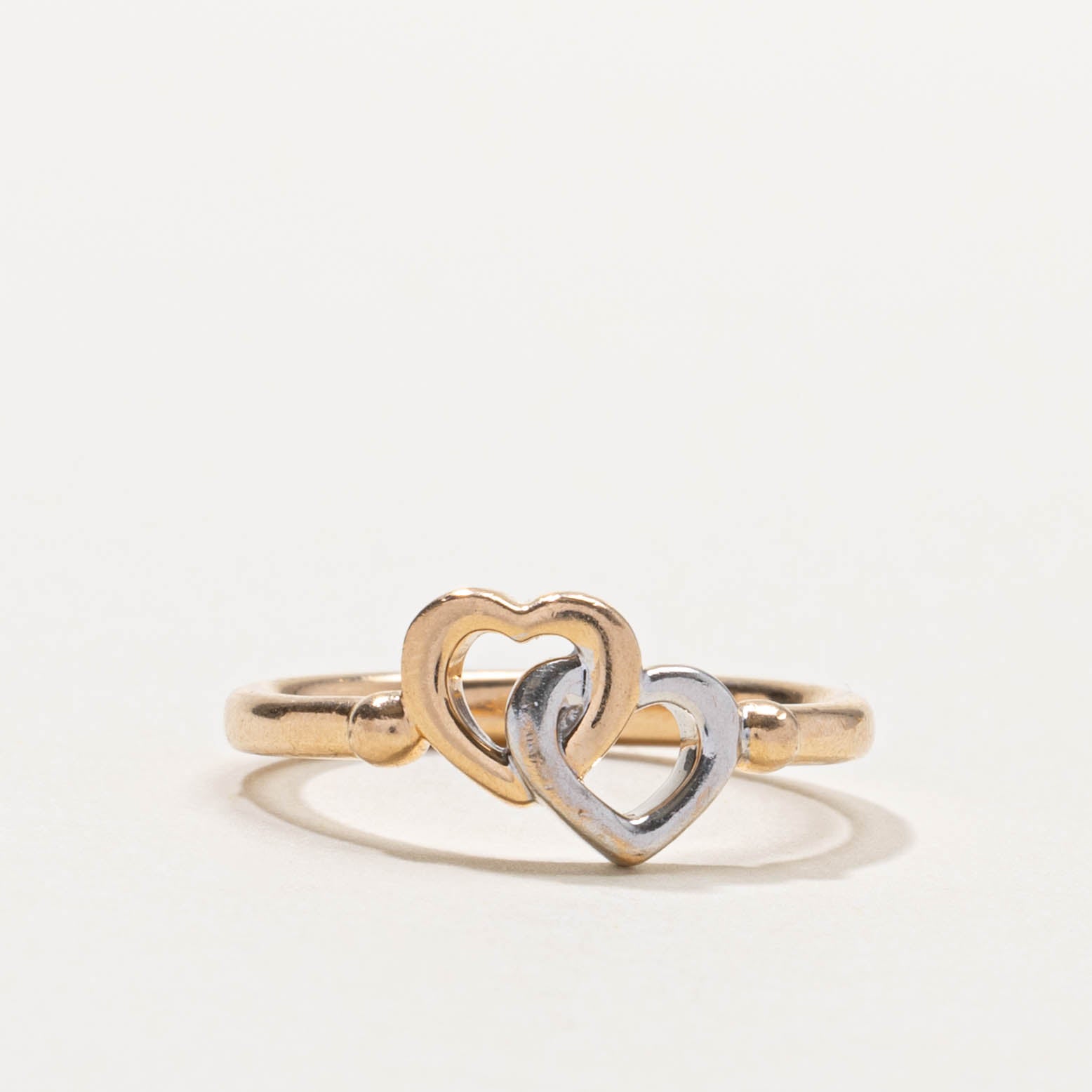 14k Two Tone Interlocking Hearts Ring | SZ 6.5