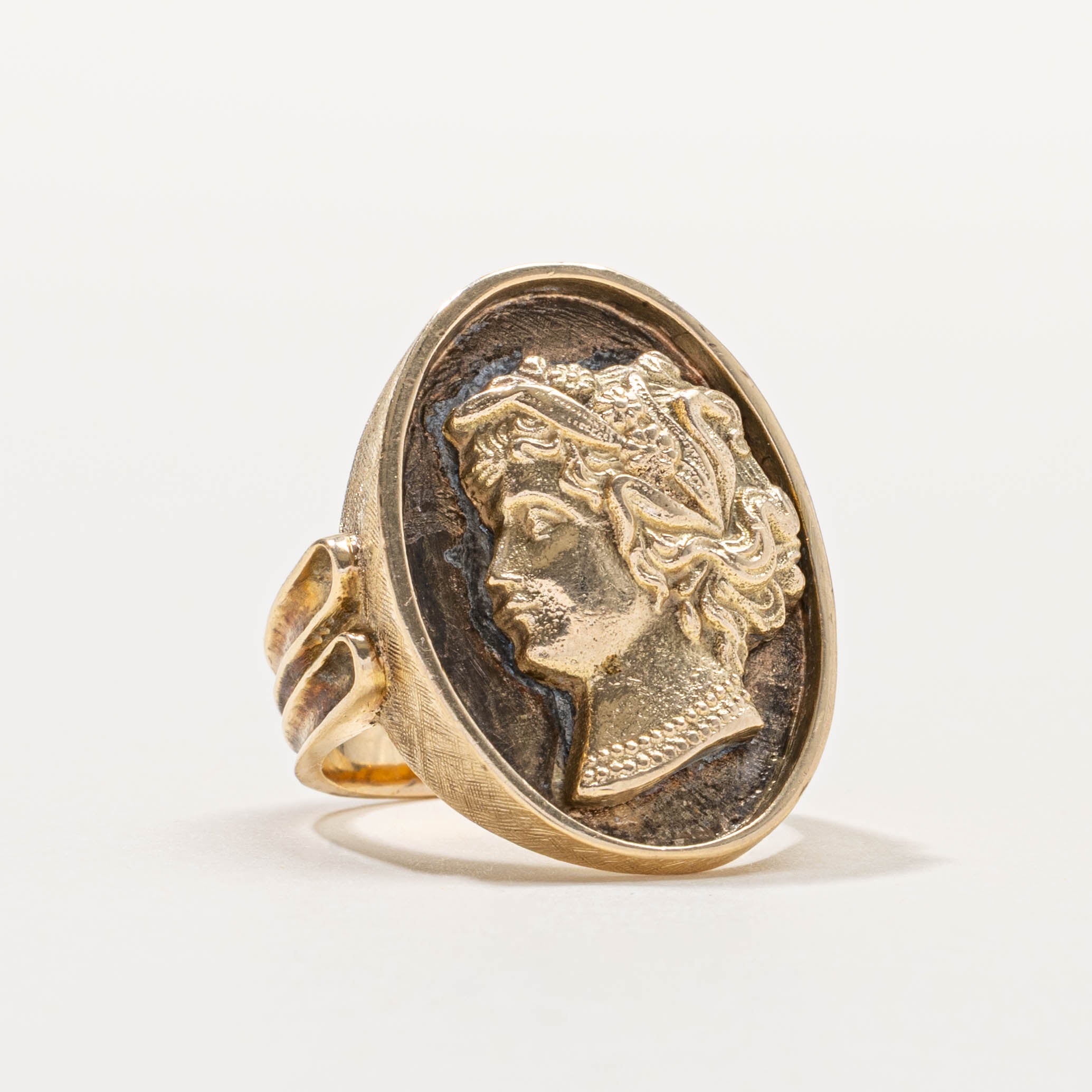 14k Cameo Textured Ring | SZ 8.75