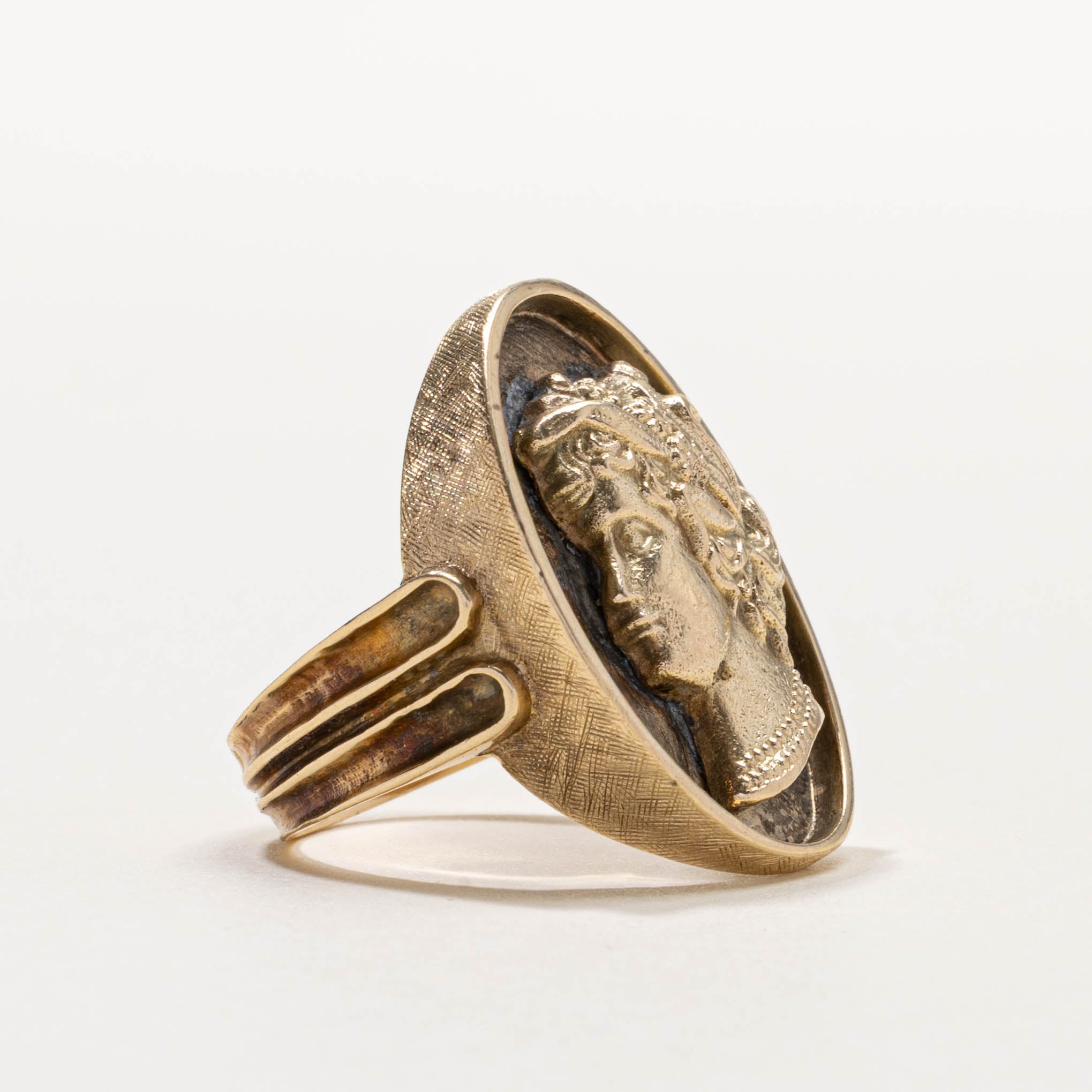 14k Cameo Textured Ring | SZ 8.75