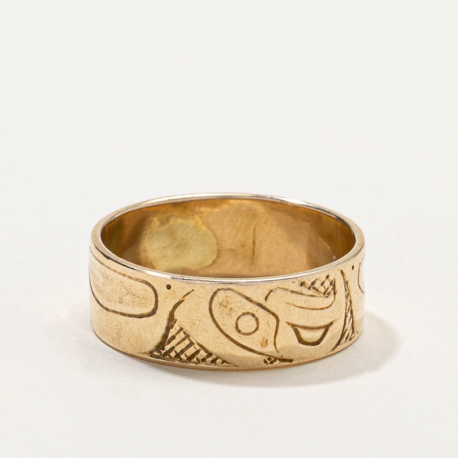 14k Indigenous Engraved Band | 6.65mm | SZ 7.5