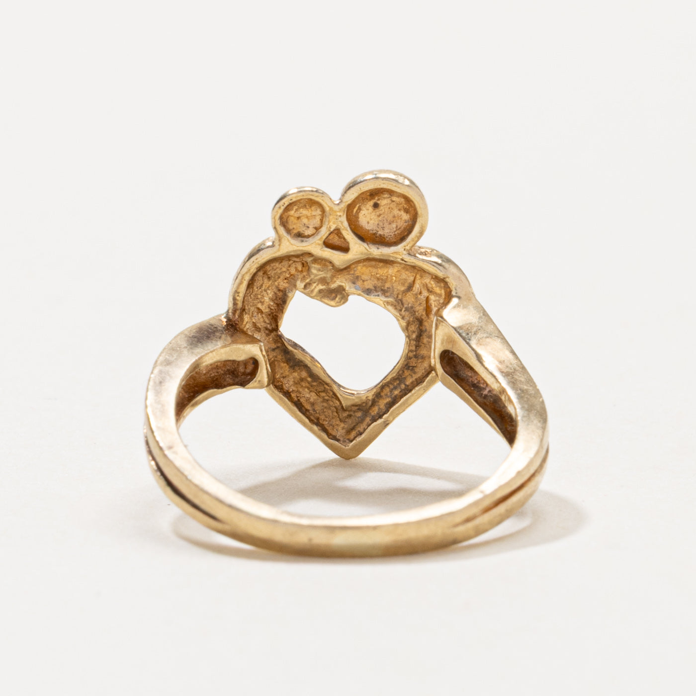 10k Hugging Figures Heart Ring | SZ 4.5