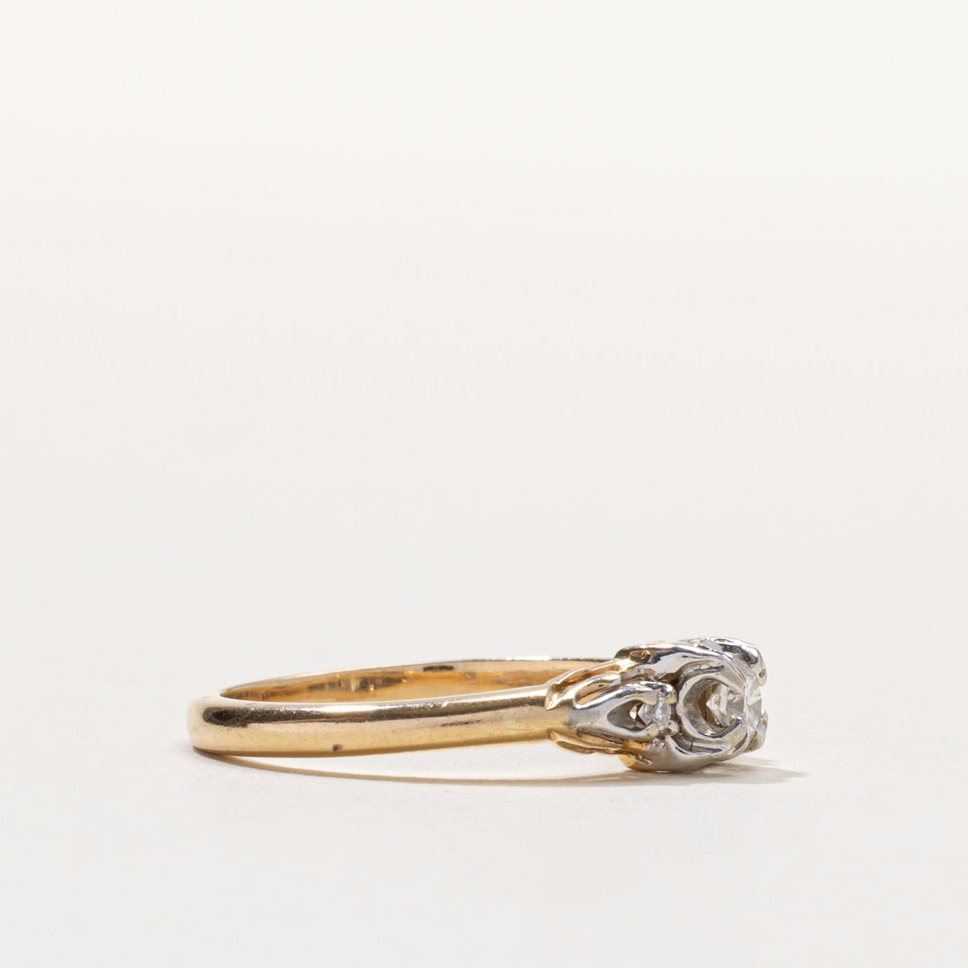 14k Illusion Set Diamond Accented Ring | 0.17ctw | SZ 7