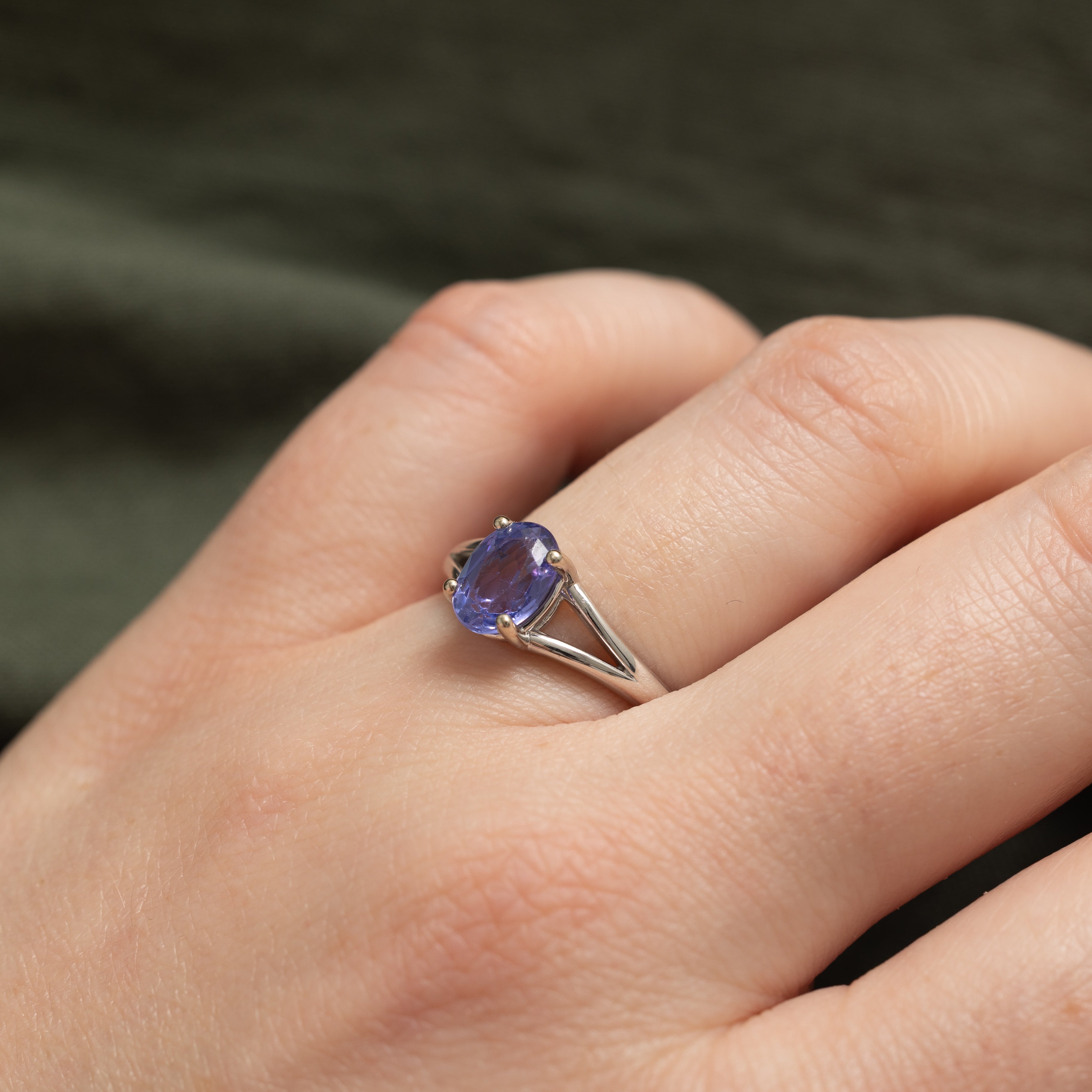 '100 Ways' 14k White Gold Split Shank Shank Tanzanite Ring | SZ 6 | 1.60ct