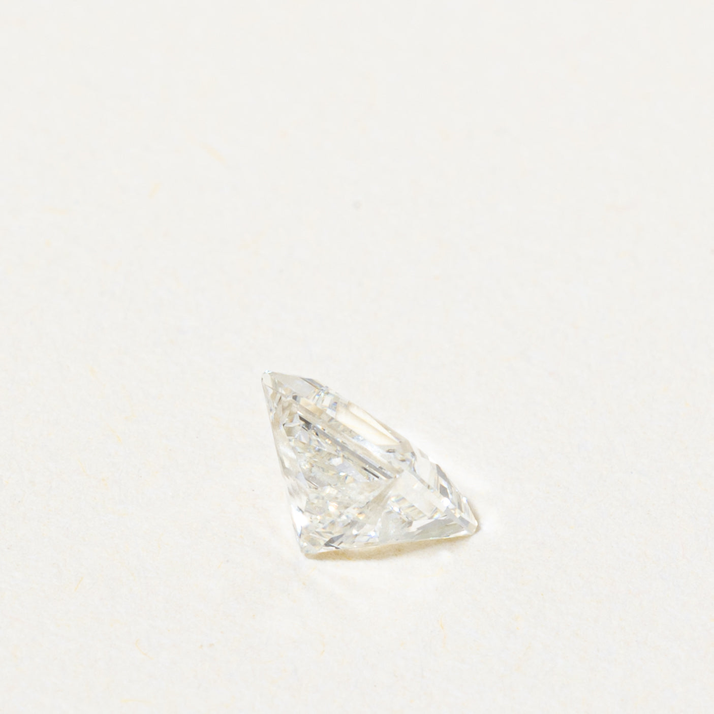 Diamant taille princesse non serti | 0,54 ct |