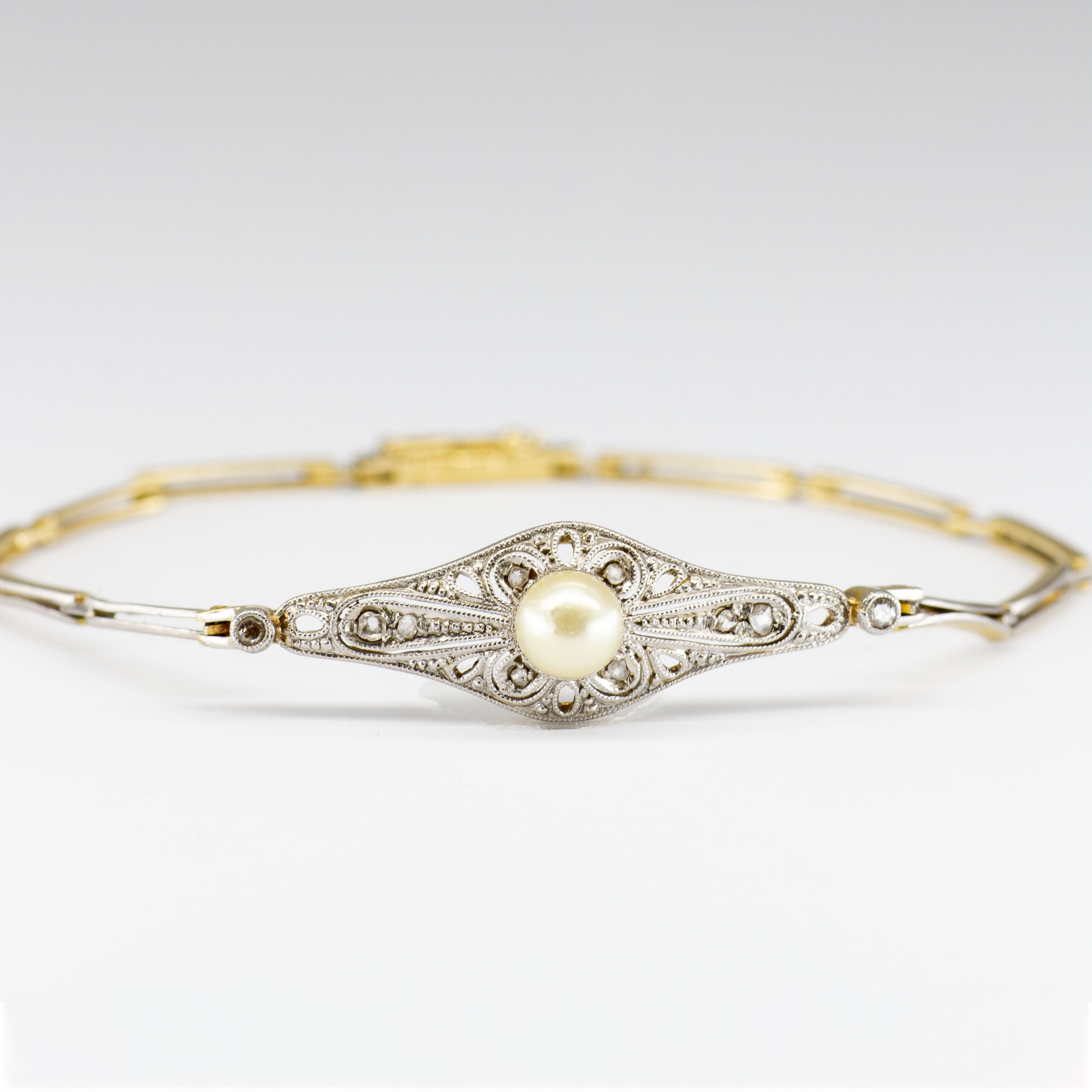 Bracelet Art Déco en perles et diamants | 0,07 ct | 16,5 cm |