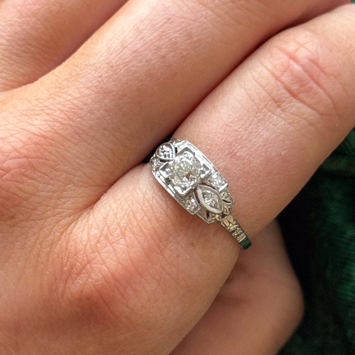 Bague Art Déco en diamant de style européen ancien | 0,58 ct VS1 G/H | Taille 7 |