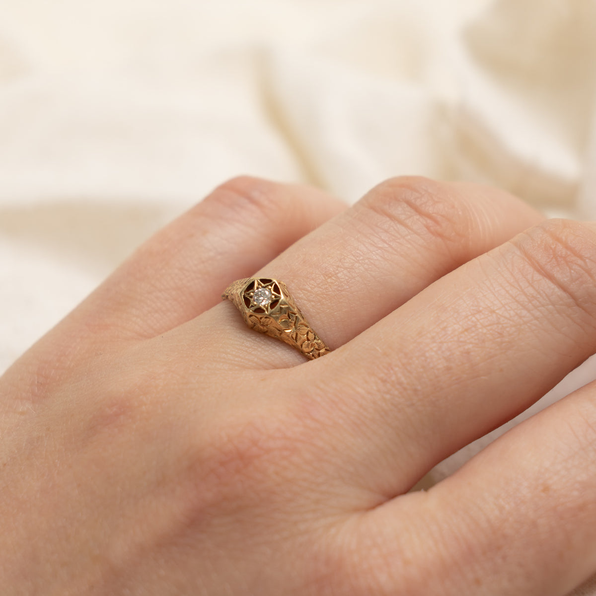 Mid-Century 14k Diamond Star Set Style Ring | 0.04ct | SZ 7.25