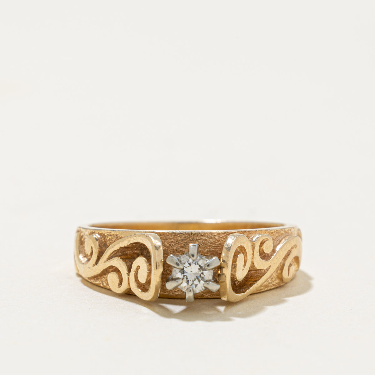 14k Solitaire Diamond Scrollwork Ring | 0.12ct | SZ 6.5