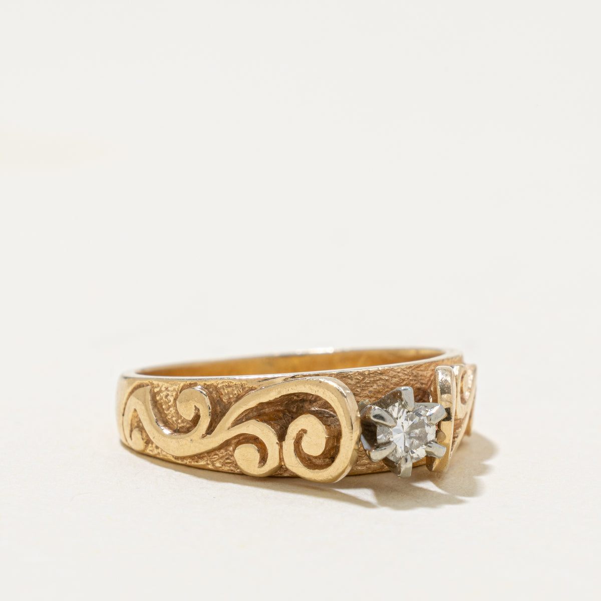 14k Solitaire Diamond Scrollwork Ring | 0.12ct | SZ 6.5