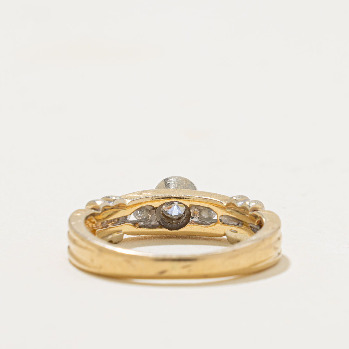 14k Bezel Set Diamond Accented Grooved Ring | 0.25ctw | SZ 5